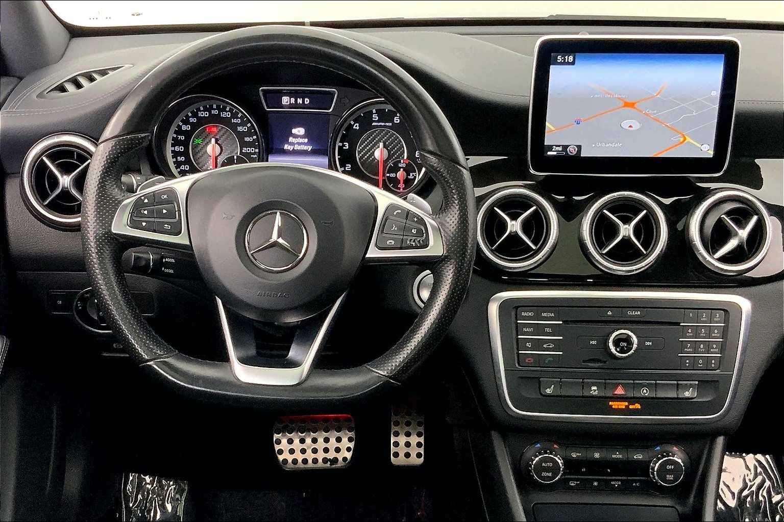 Thumbnail: 2015 Mercedes-Benz CLA - 15