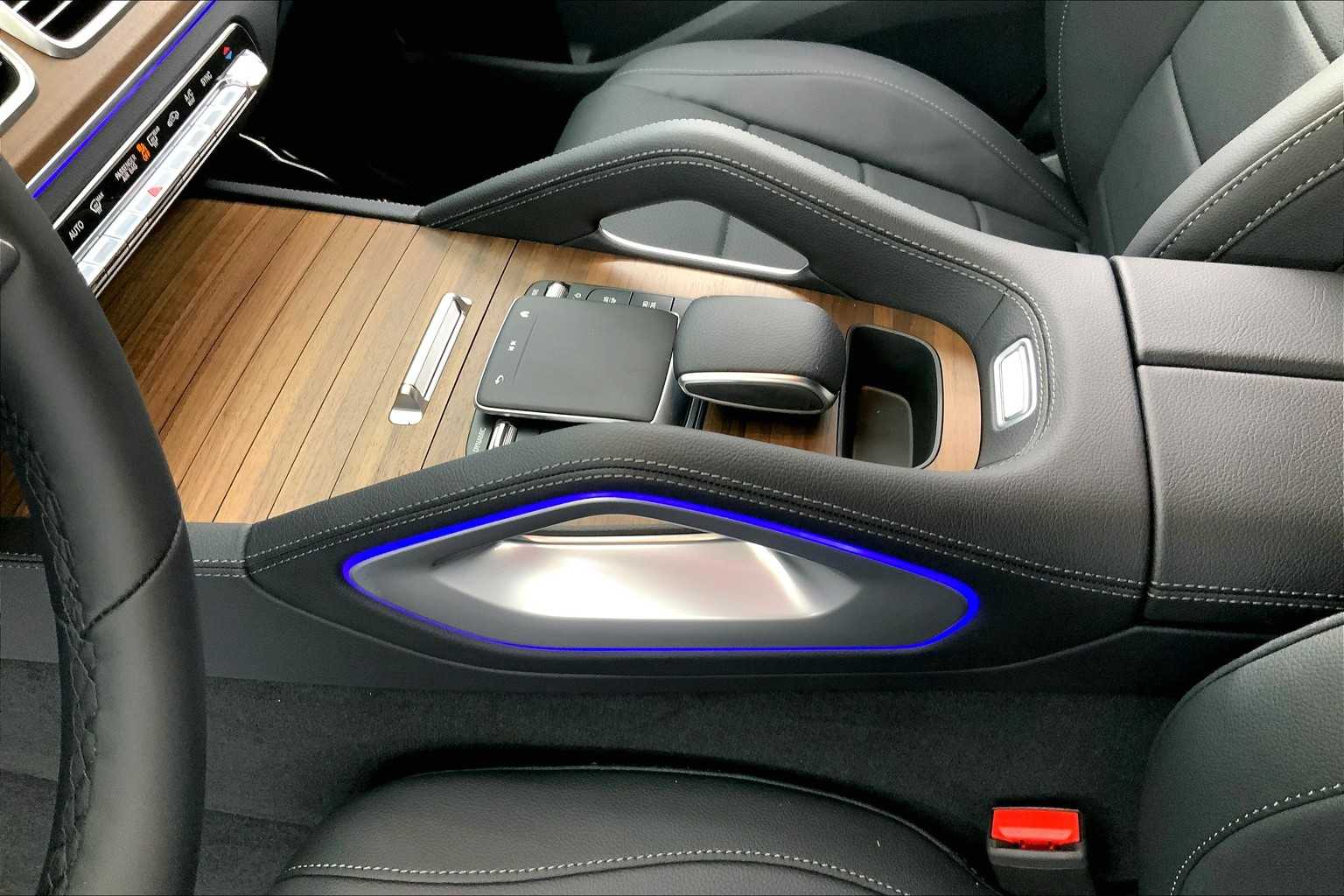 Thumbnail: 2026 Mercedes-Benz GLE - 17