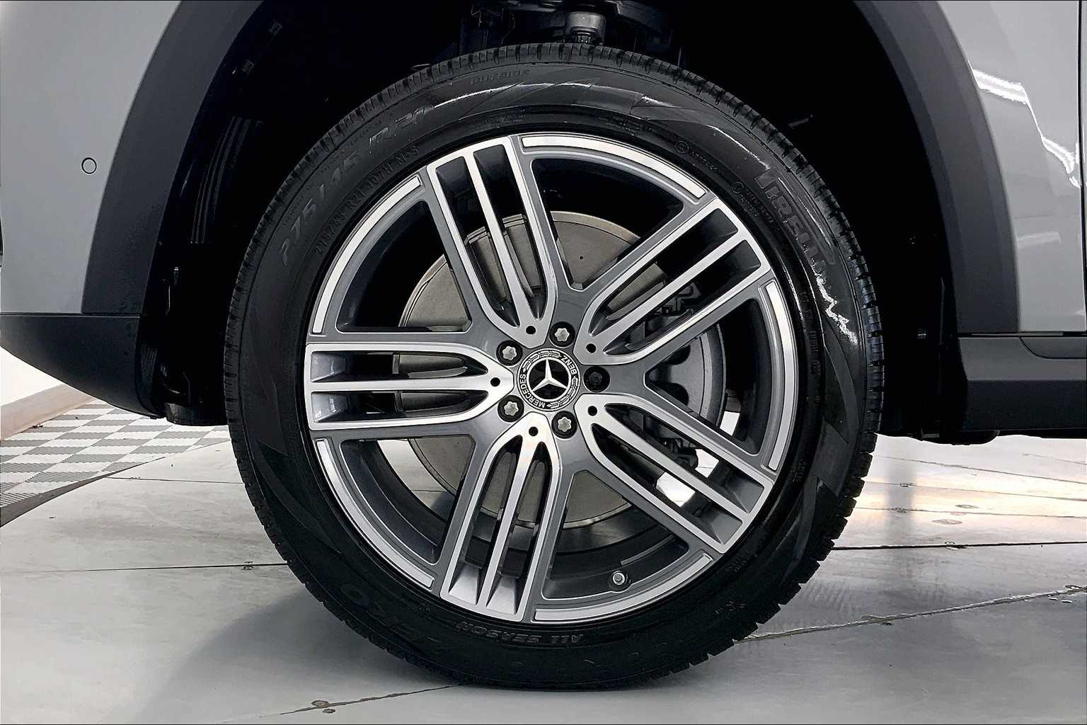 Thumbnail: 2025 Mercedes-Benz GLS - 8