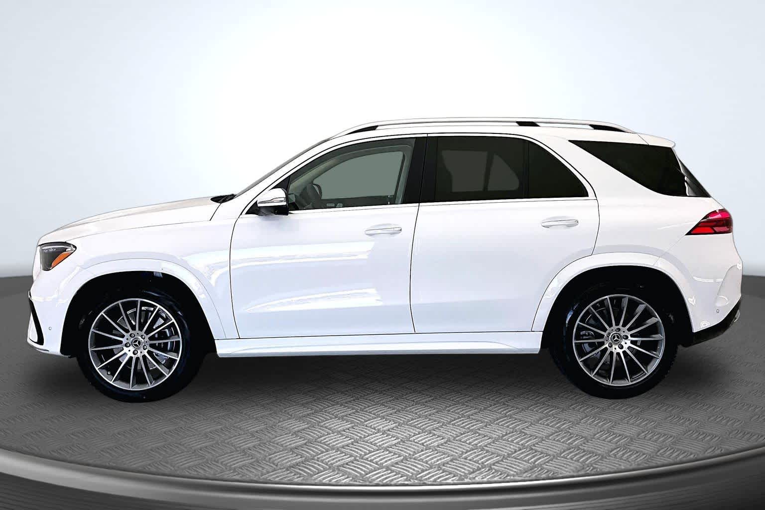 Thumbnail: 2026 Mercedes-Benz GLE - 3