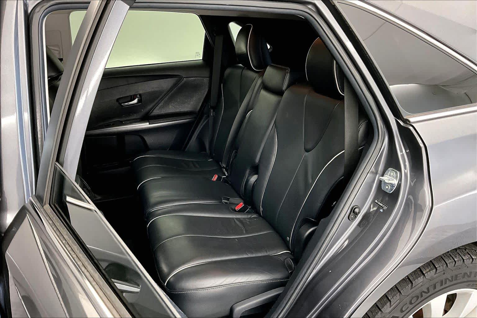 Thumbnail: 2015 Toyota Venza - 13