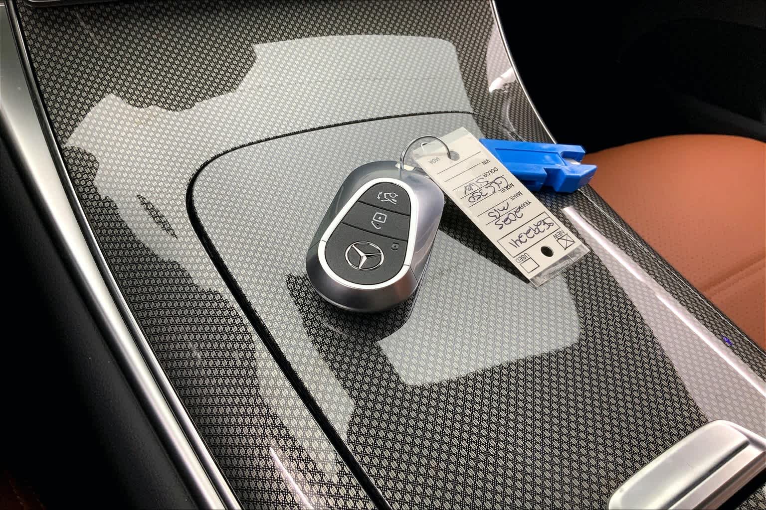 Thumbnail: 2025 Mercedes-Benz GLC - 20