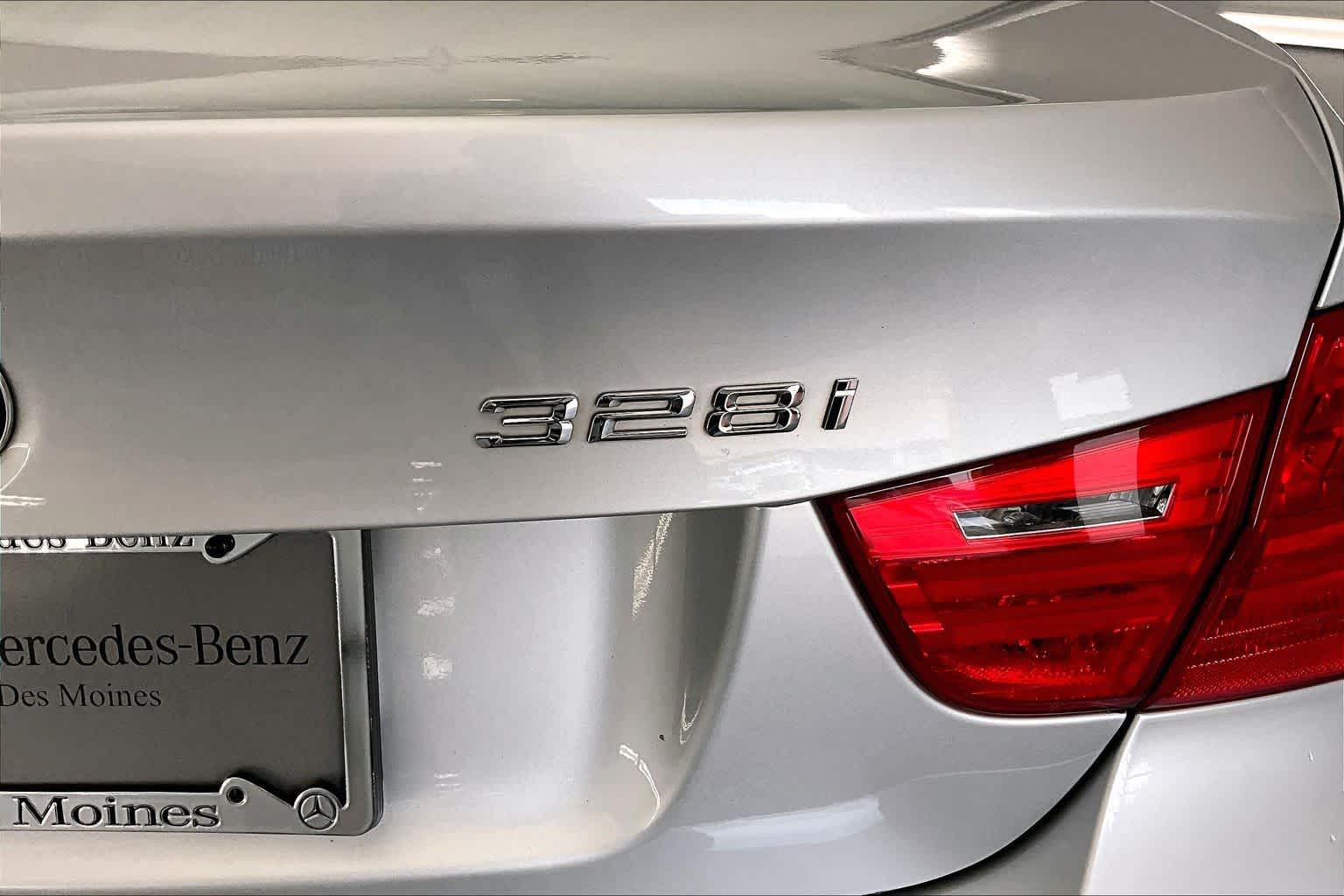 Thumbnail: 2011 BMW 3 Series - 7