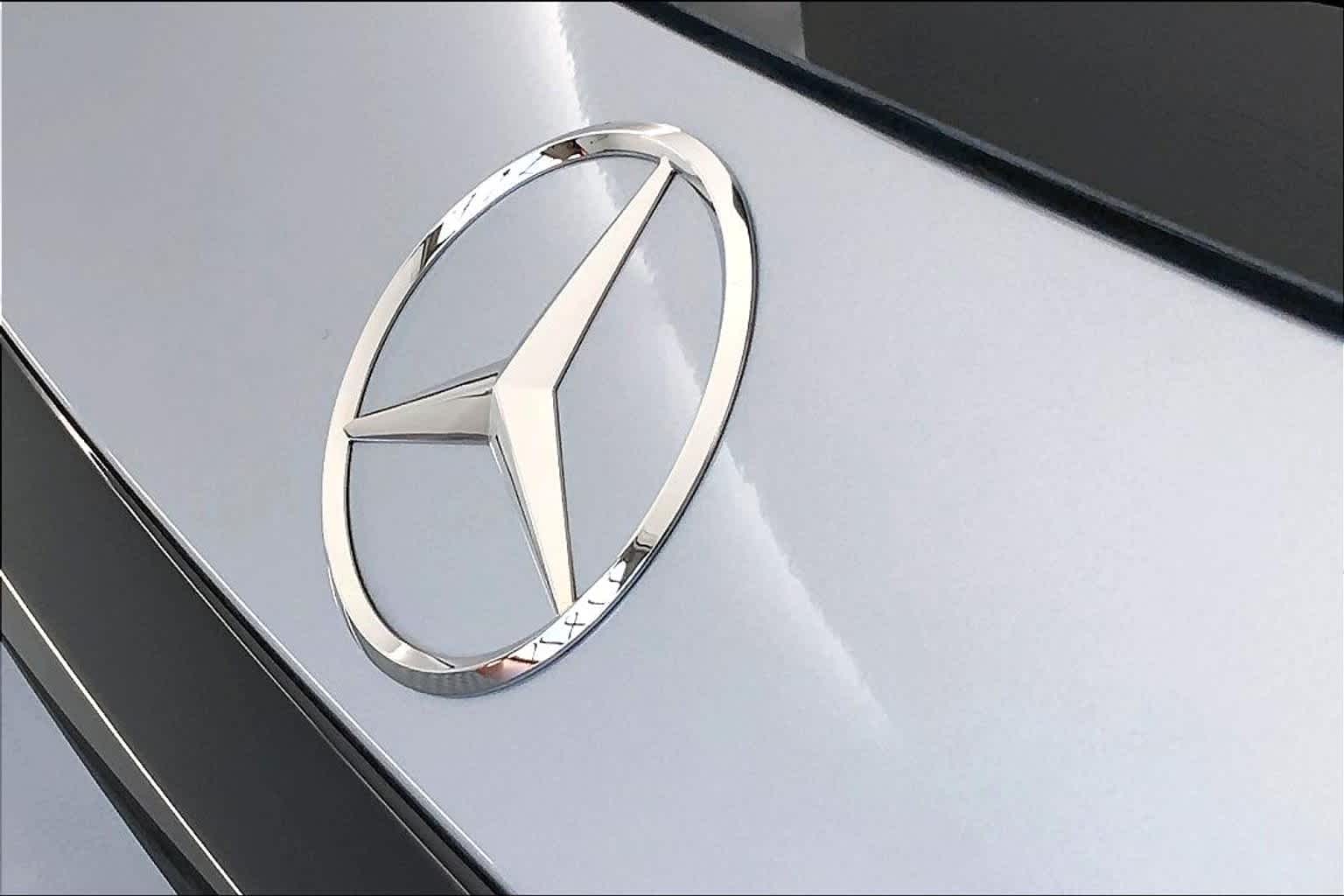 Thumbnail: 2025 Mercedes-Benz GLC - 22