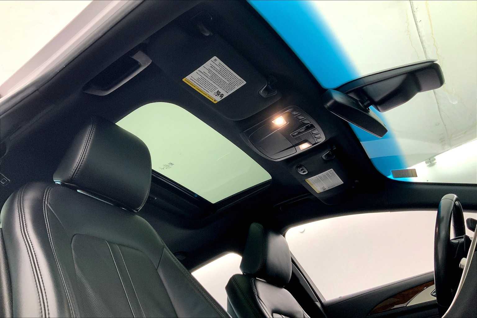 Thumbnail: 2020 Lincoln MKZ - 22