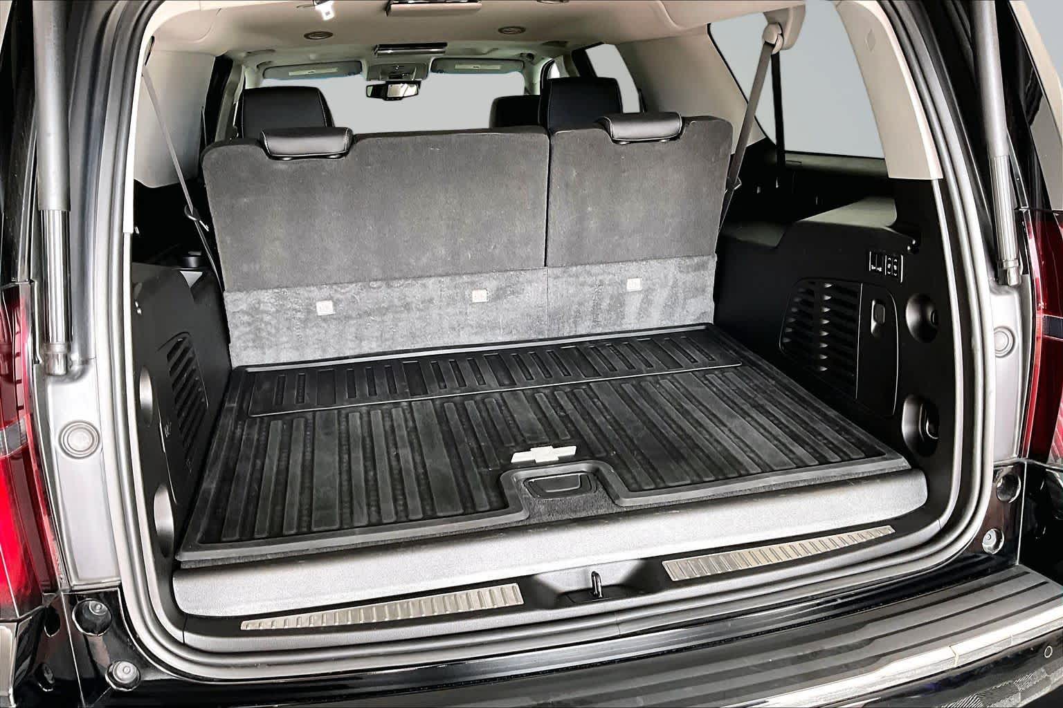 Thumbnail: 2019 Chevrolet Suburban - 18