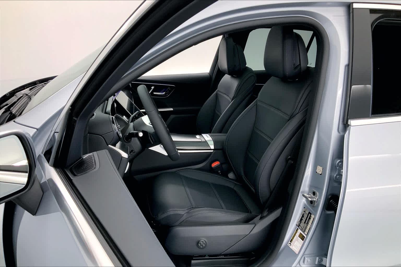 Thumbnail: 2025 Mercedes-Benz GLC - 11