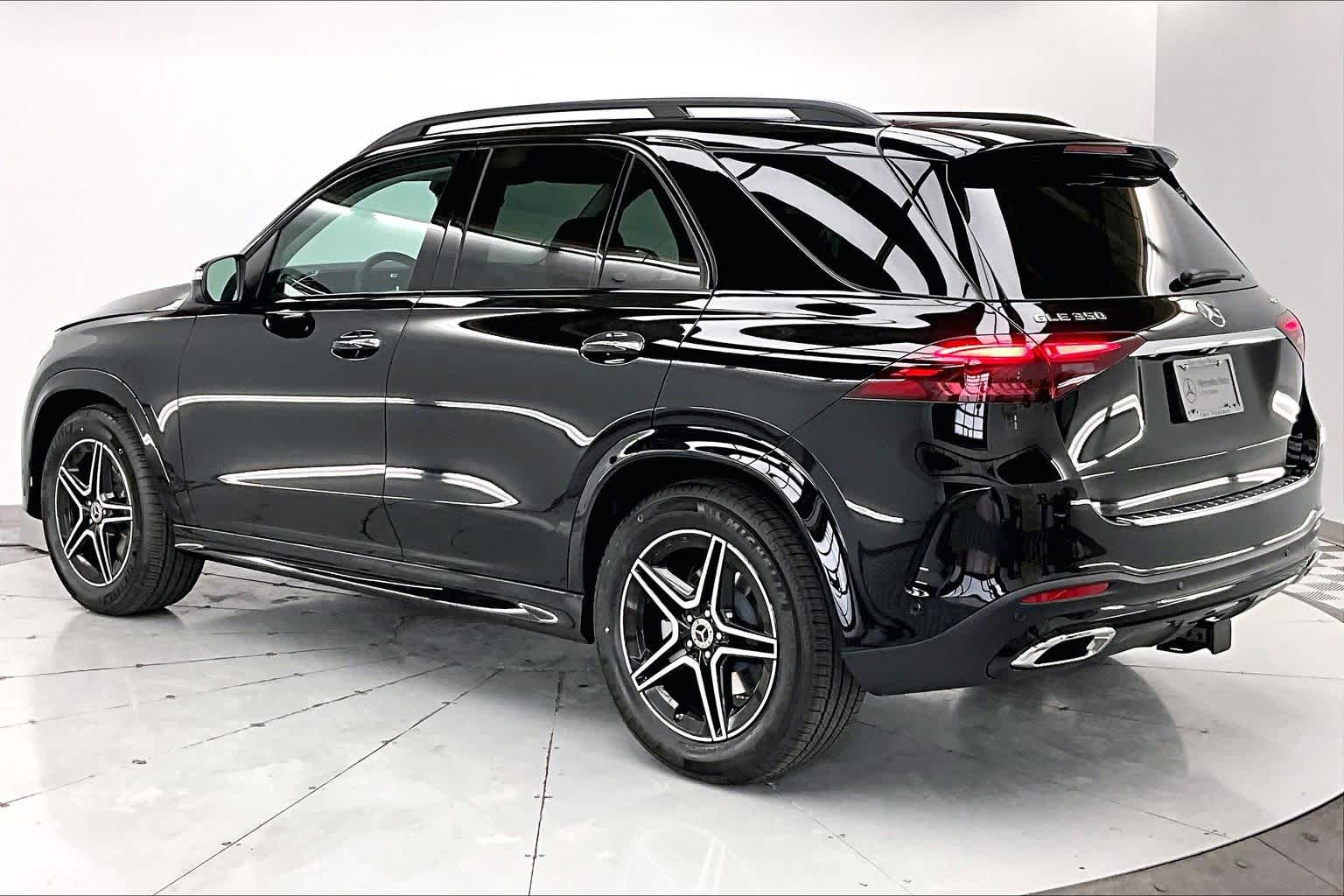Thumbnail: 2026 Mercedes-Benz GLE - 4