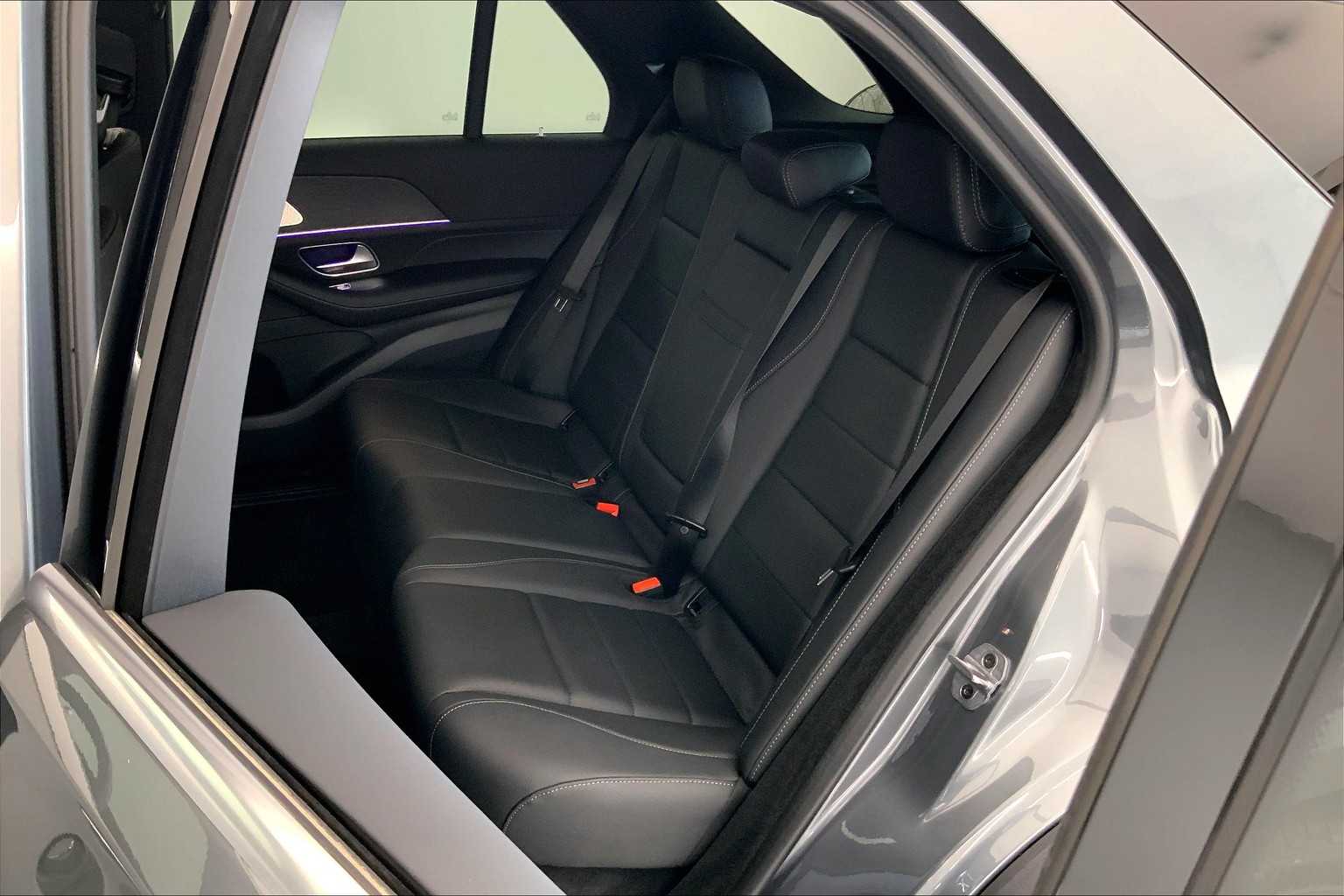 Thumbnail: 2025 Mercedes-Benz GLE - 13