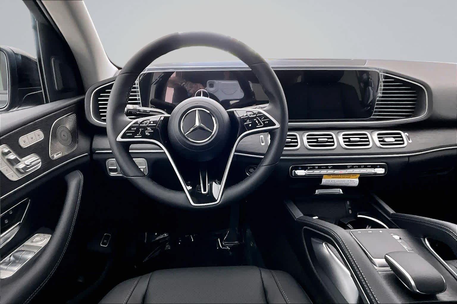 Thumbnail: 2026 Mercedes-Benz GLE - 15