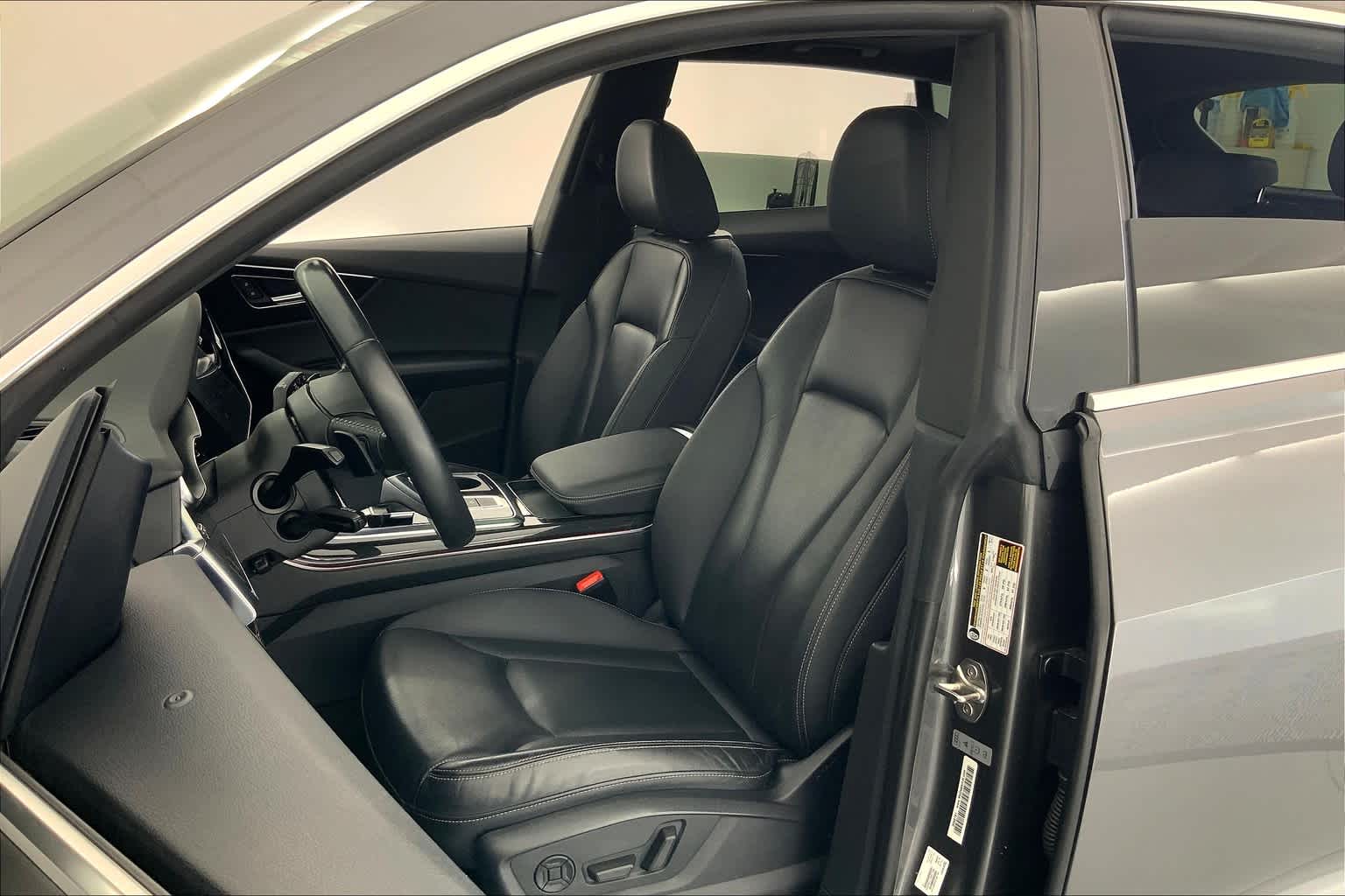 Thumbnail: 2019 Audi Q8 - 11