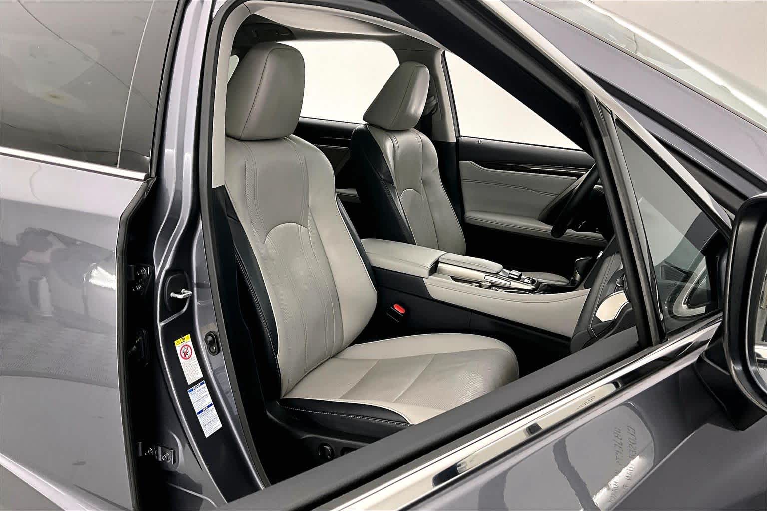 Thumbnail: 2016 Lexus RX - 14