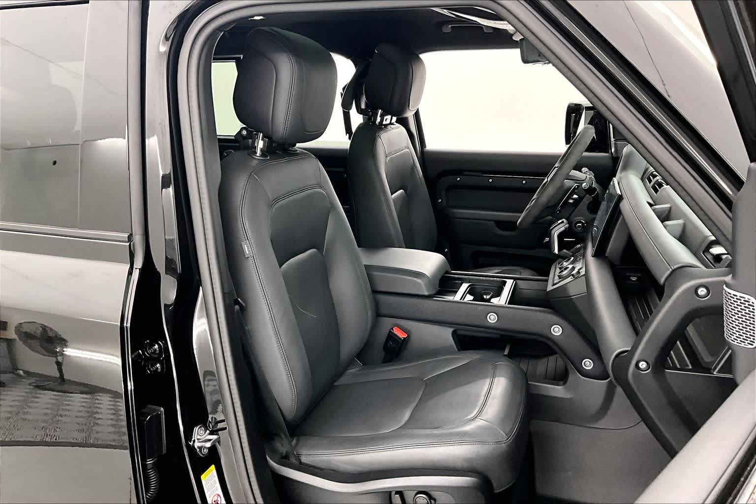 Thumbnail: 2024 Land Rover Defender - 14