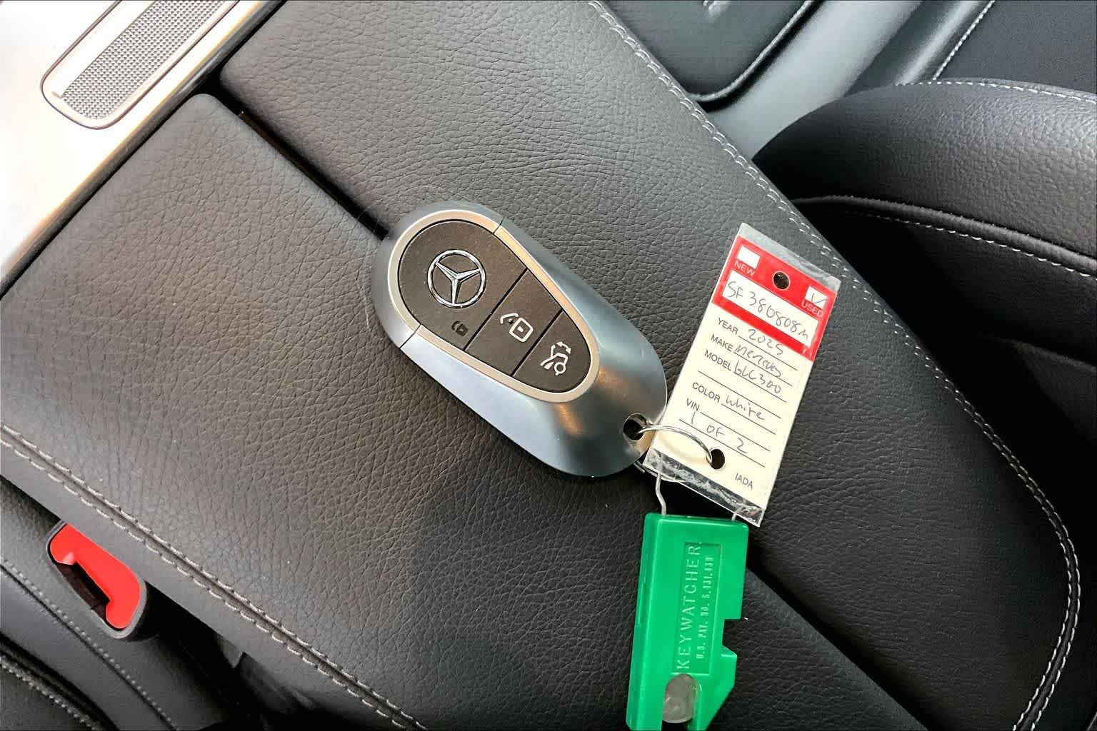 Thumbnail: 2025 Mercedes-Benz GLC - 20