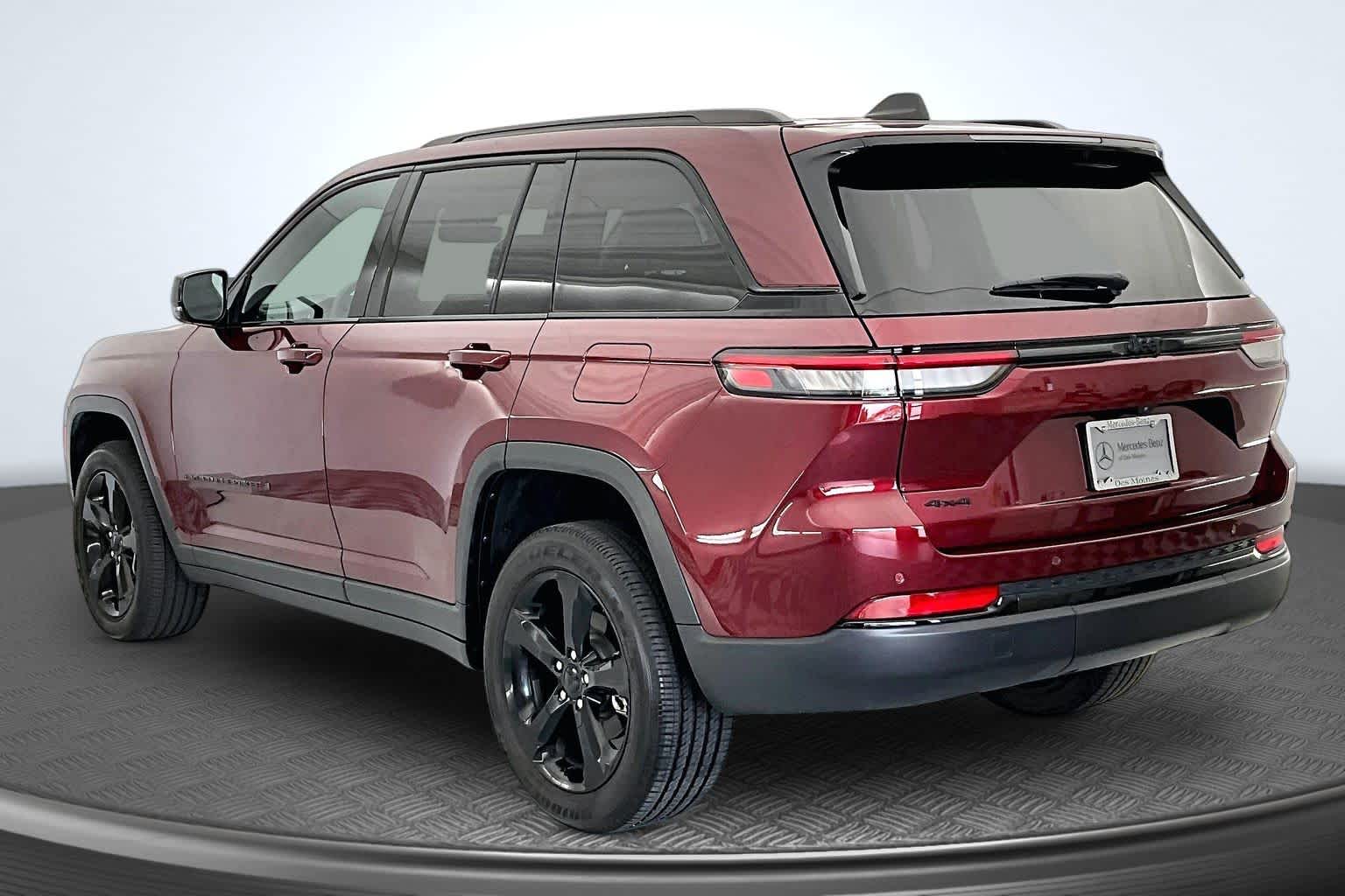 Thumbnail: 2025 Jeep Grand Cherokee - 3