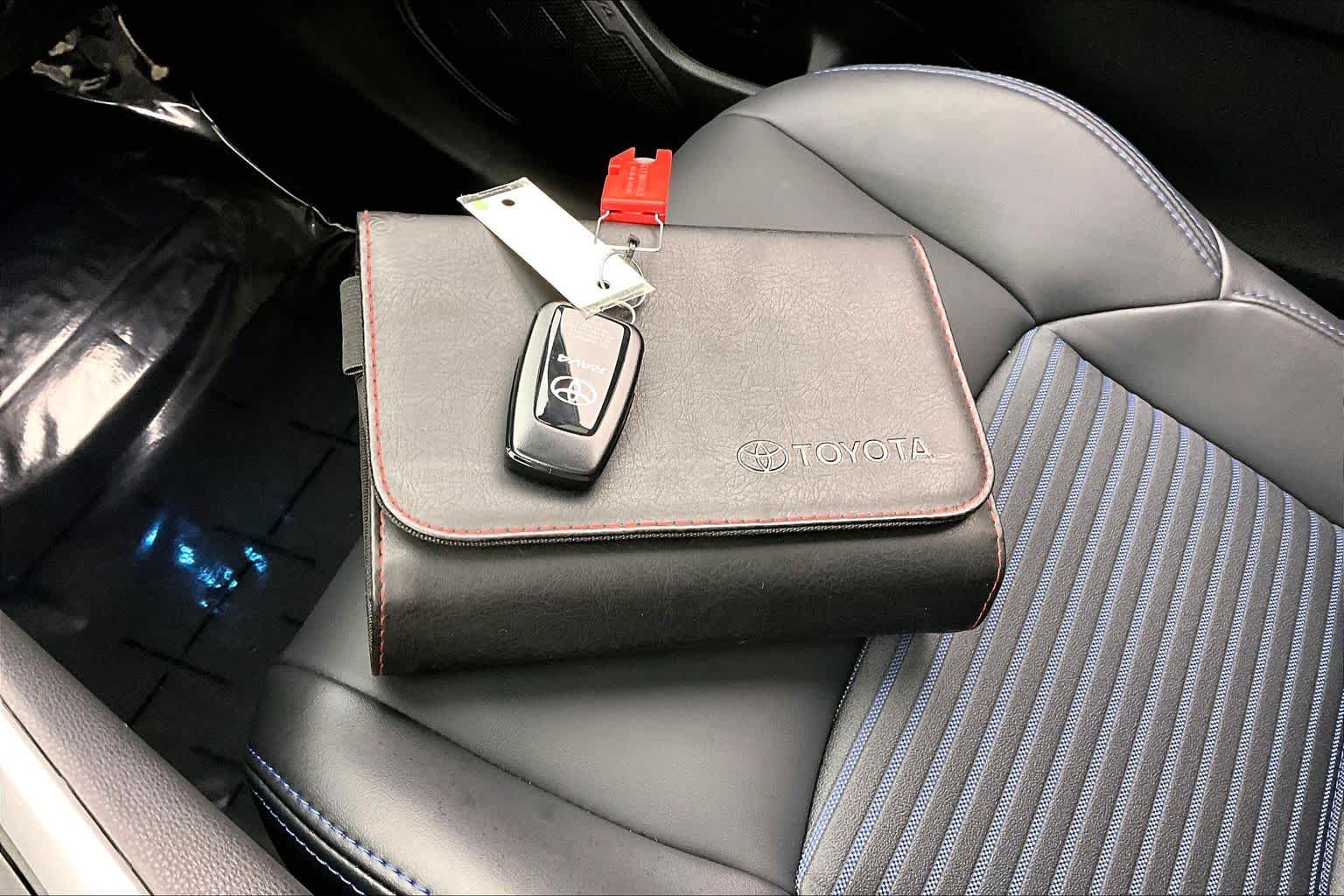 Thumbnail: 2023 Toyota RAV4 - 20