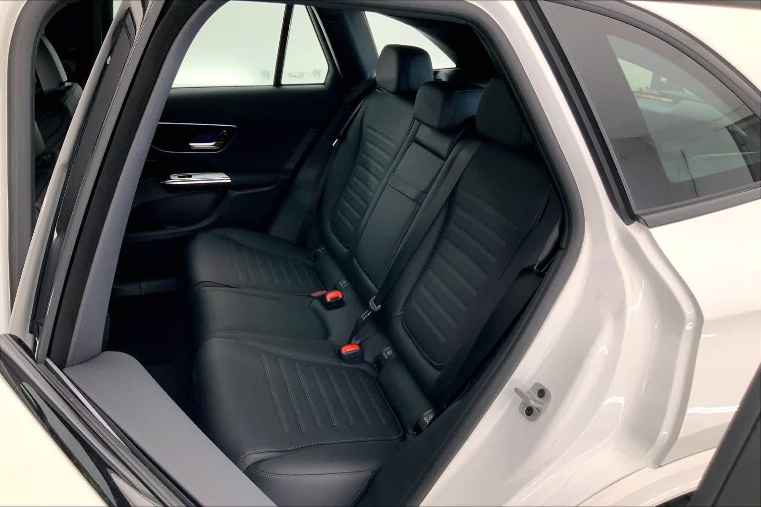 Thumbnail: 2025 Mercedes-Benz GLC - 13