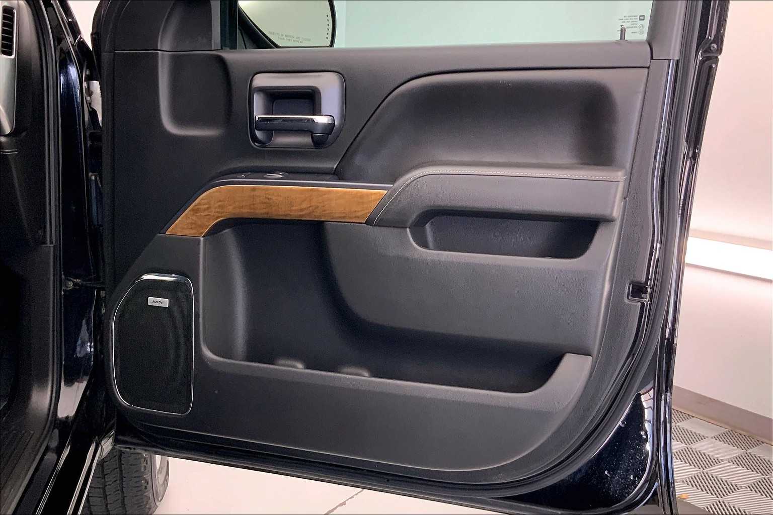 Thumbnail: 2017 Chevrolet Silverado 1500 - 23