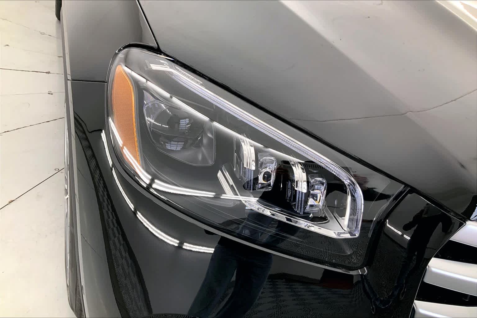 2025 Mercedes-Benz GLS 450 4MATIC 21