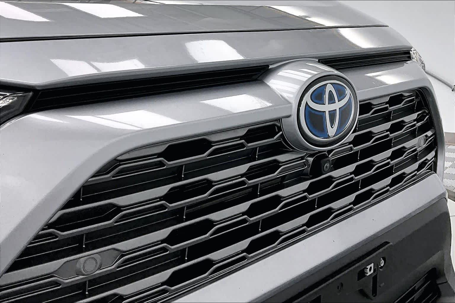 Thumbnail: 2020 Toyota RAV4 - 26