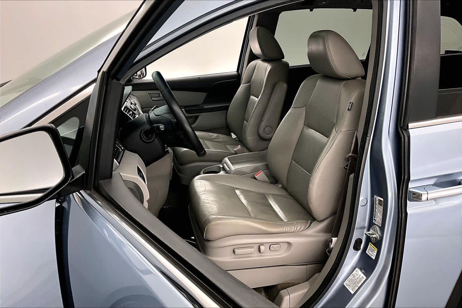 Thumbnail: 2011 Honda Odyssey - 11