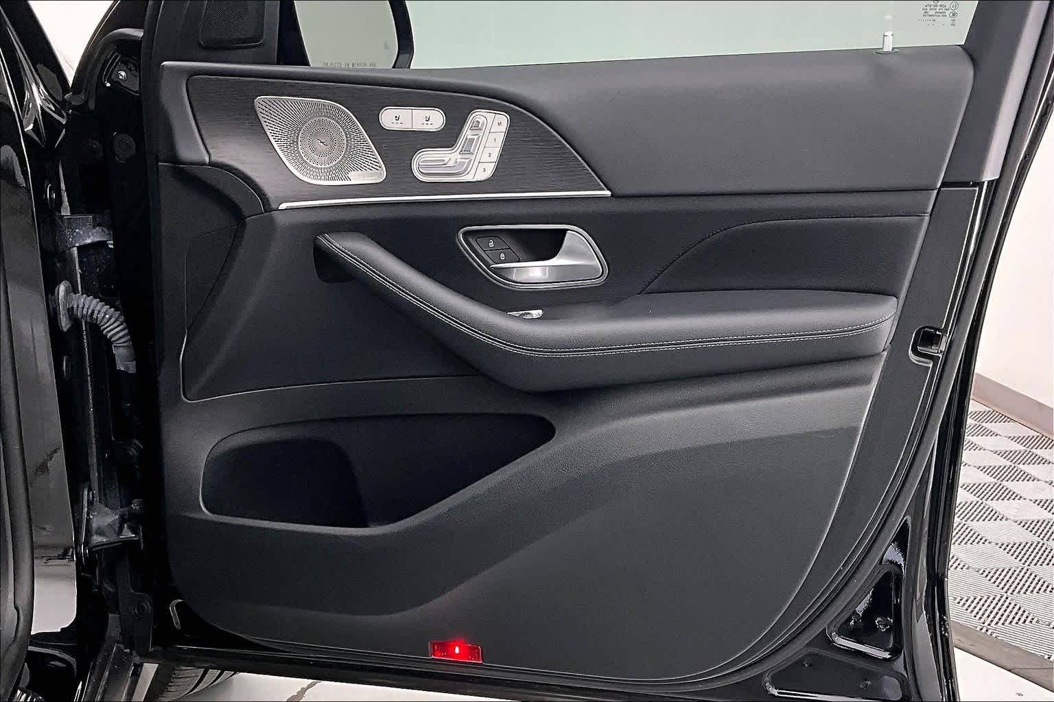 Thumbnail: 2022 Mercedes-Benz GLE - 24