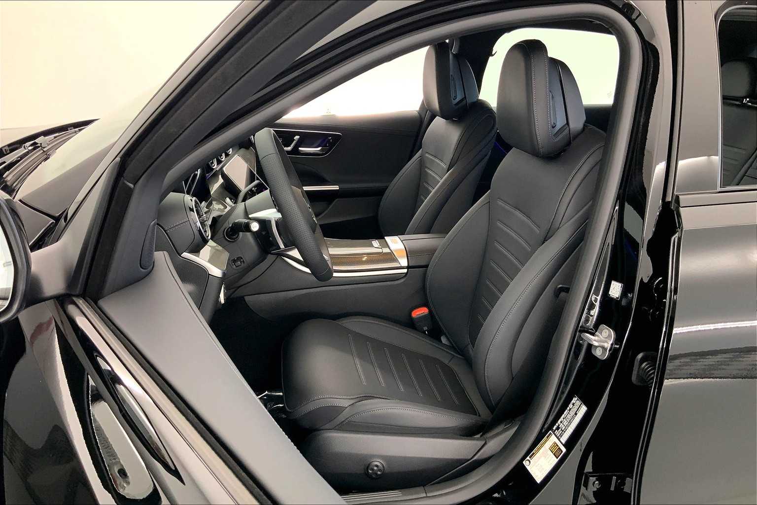 Thumbnail: 2025 Mercedes-Benz C-Class - 11