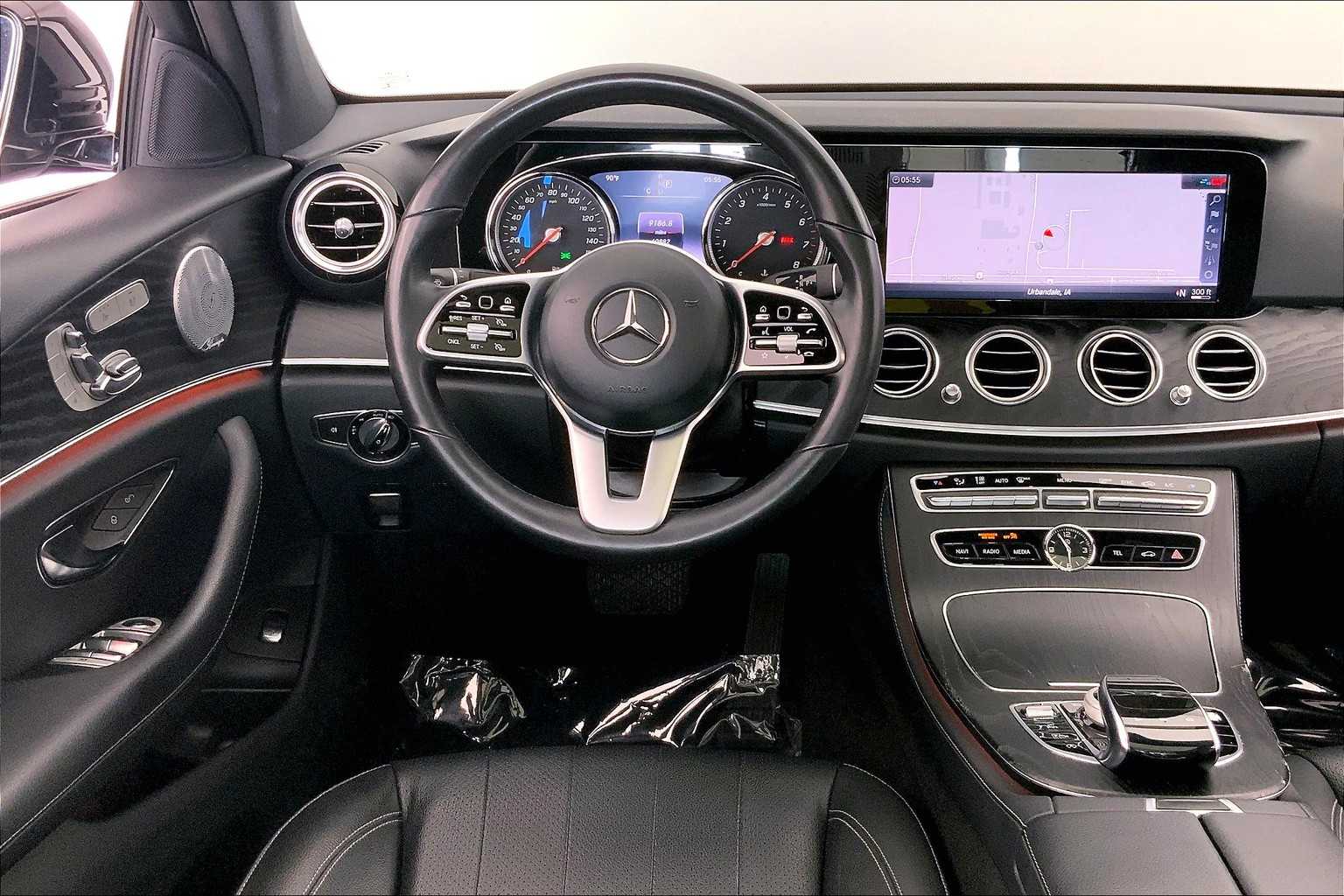 Thumbnail: 2019 Mercedes-Benz E-Class - 15