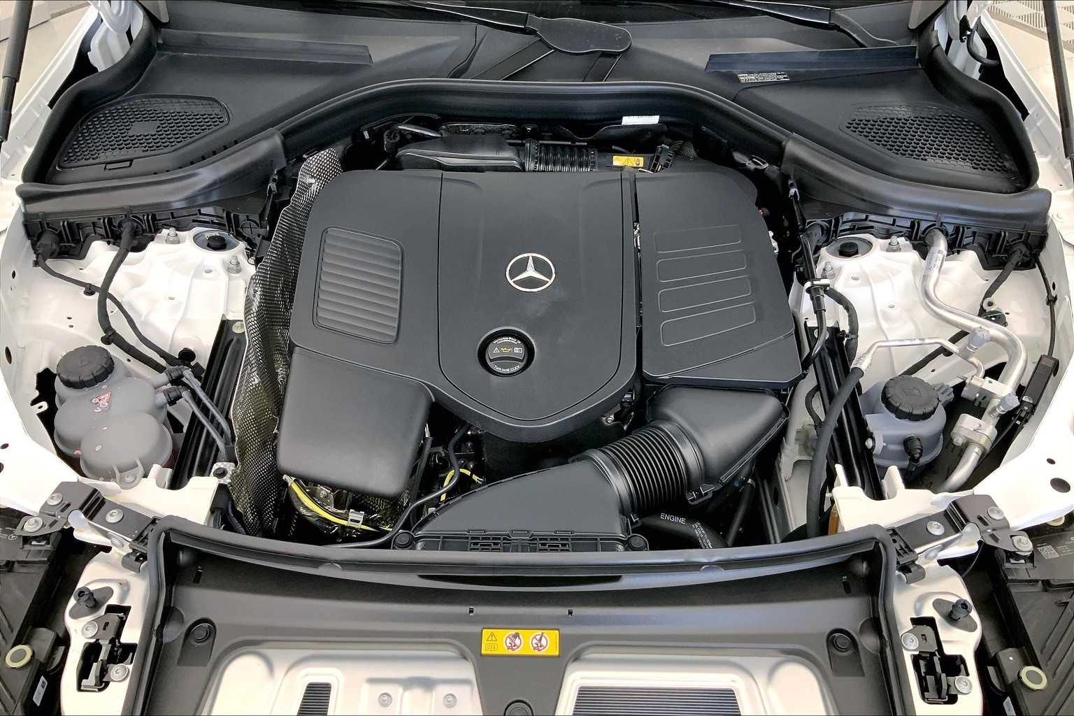 Thumbnail: 2025 Mercedes-Benz GLC - 9