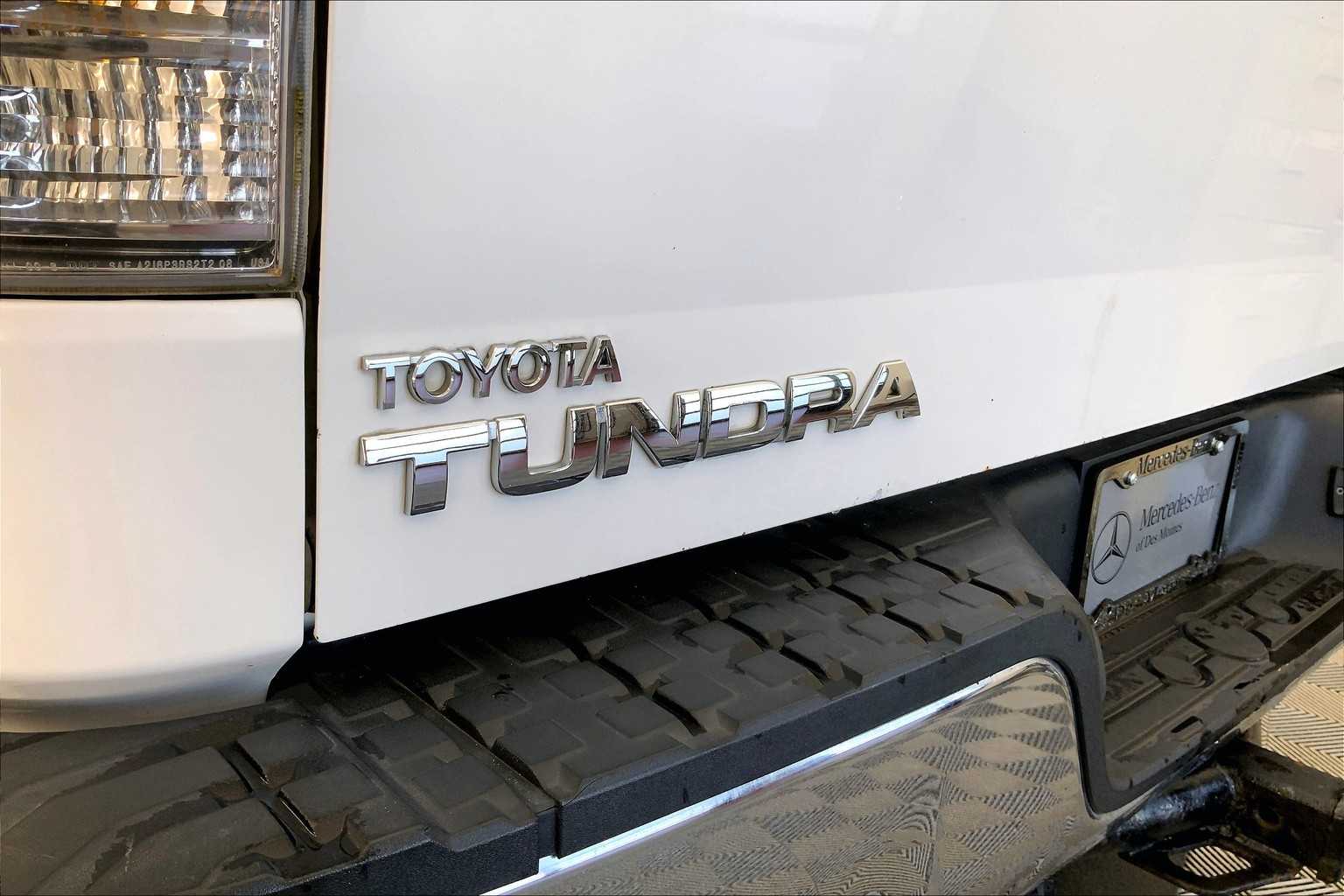 Thumbnail: 2010 Toyota Tundra - 7