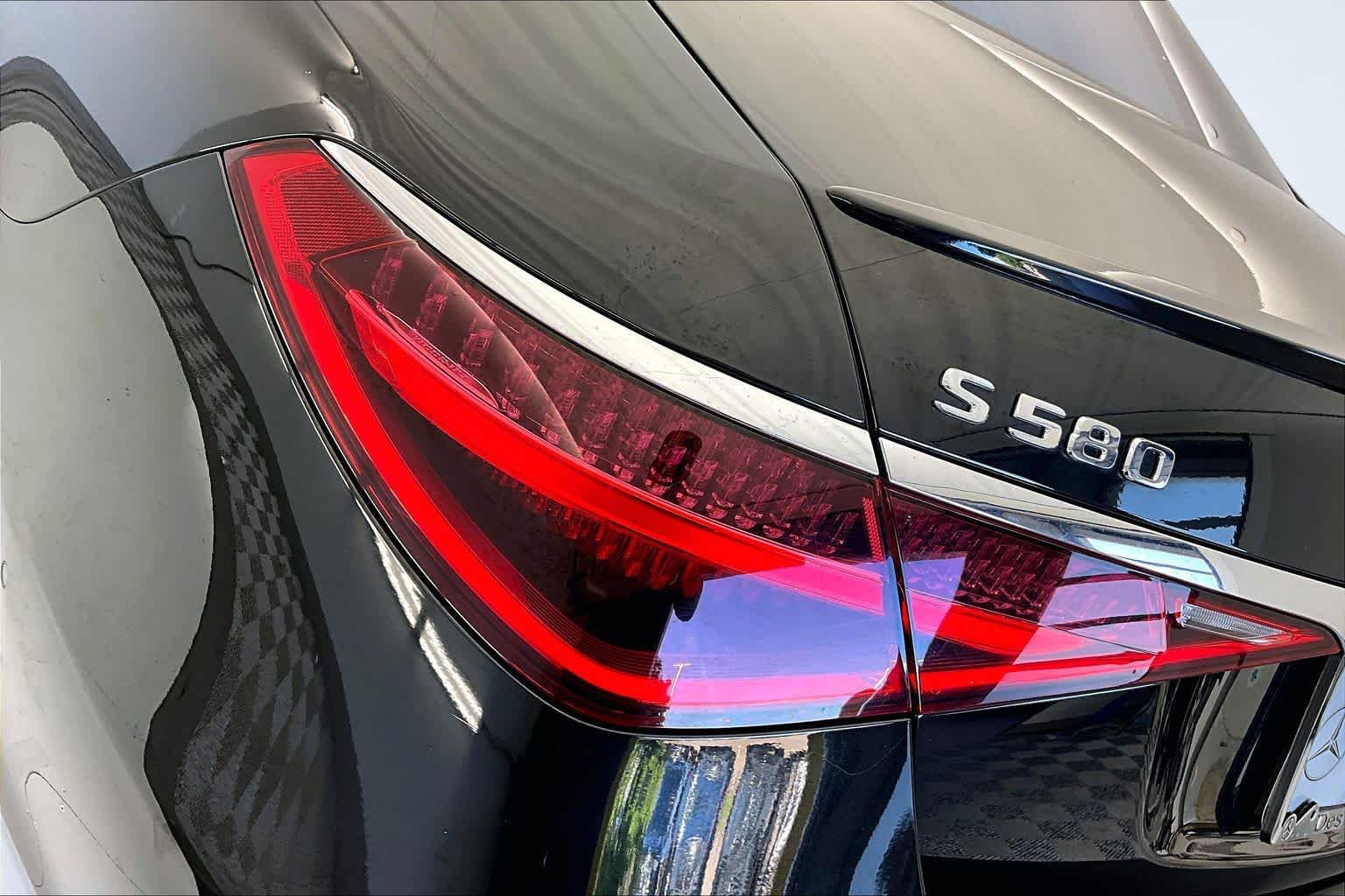 Thumbnail: 2021 Mercedes-Benz S-Class - 24