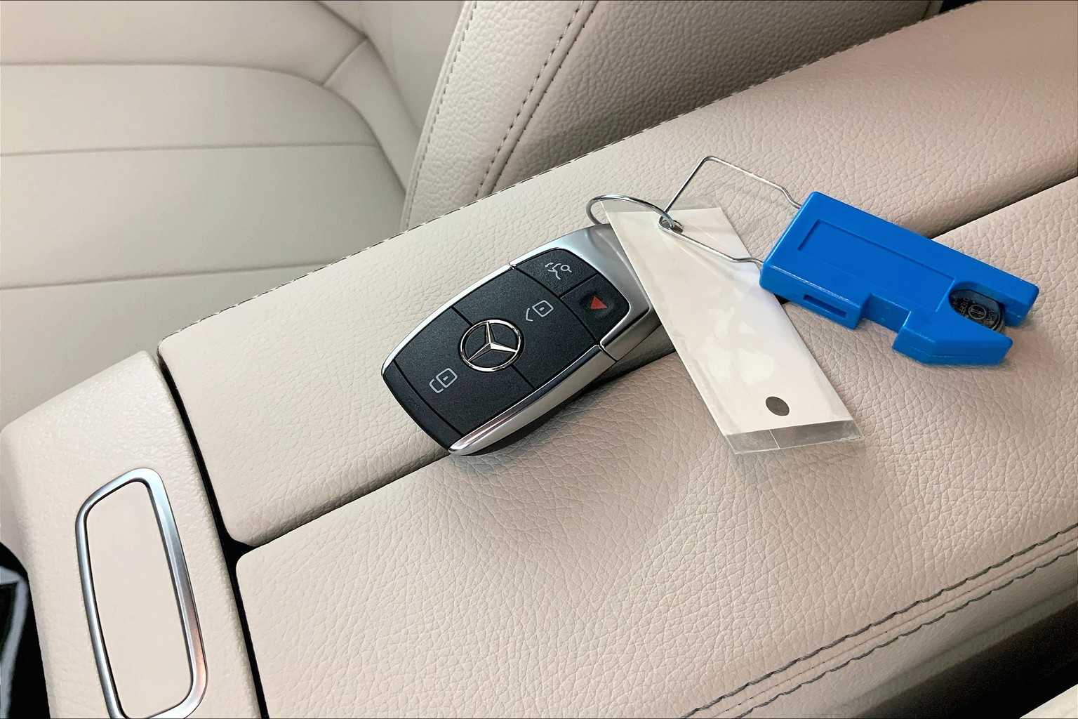 Thumbnail: 2025 Mercedes-Benz GLB - 20