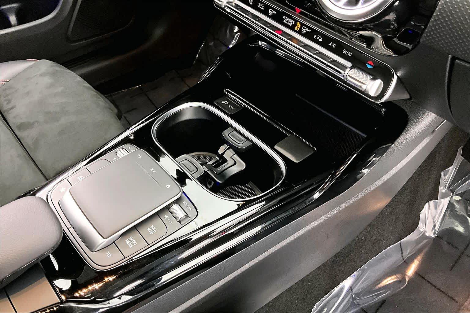 Thumbnail: 2022 Mercedes-Benz CLA - 27