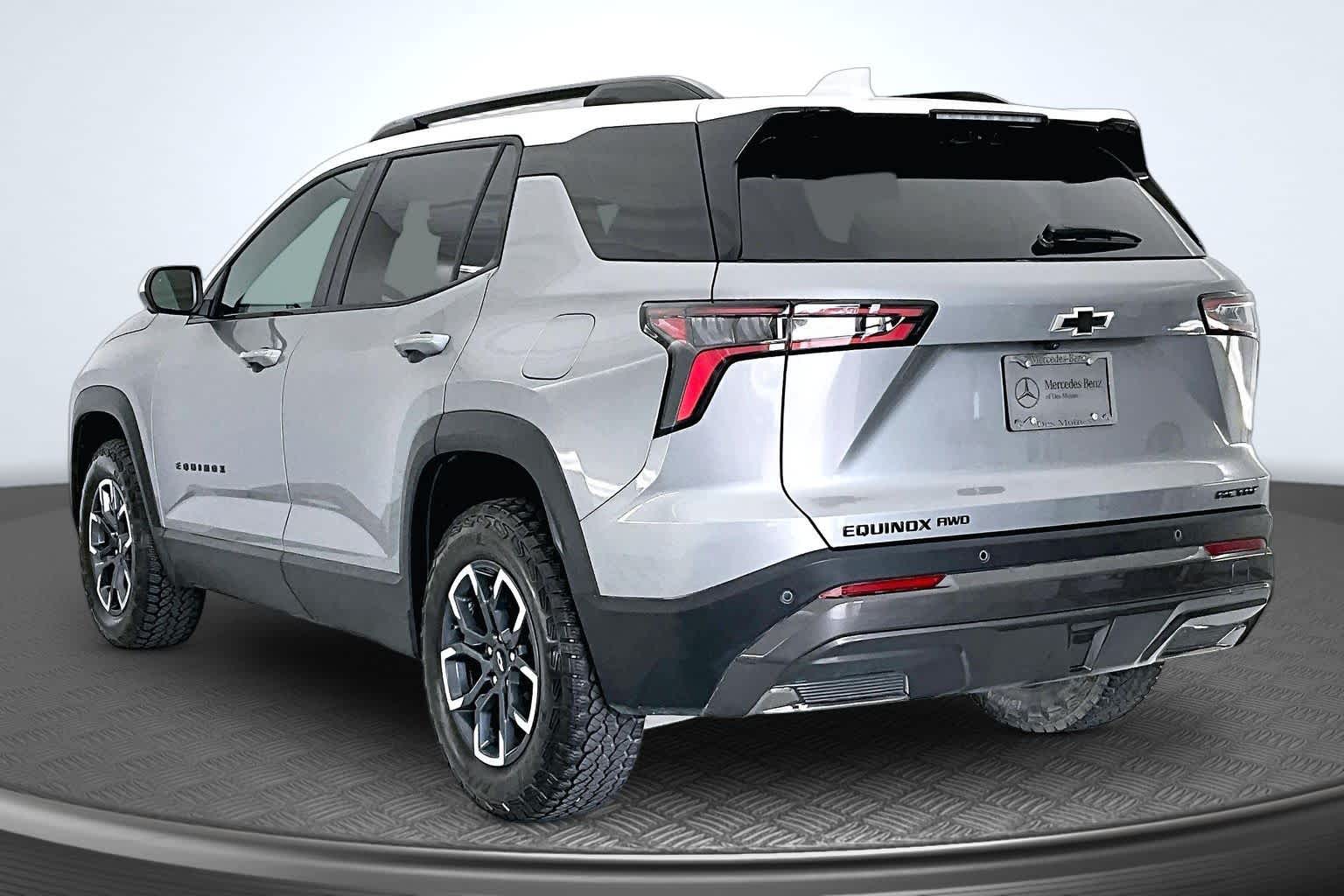 Thumbnail: 2025 Chevrolet Equinox - 4