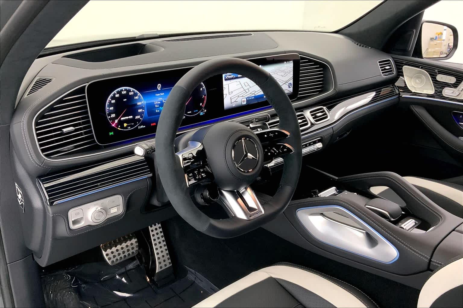 Thumbnail: 2025 Mercedes-Benz GL-Class - 2