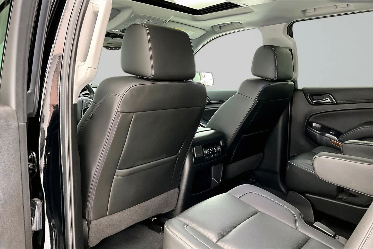 Thumbnail: 2019 Chevrolet Suburban - 11