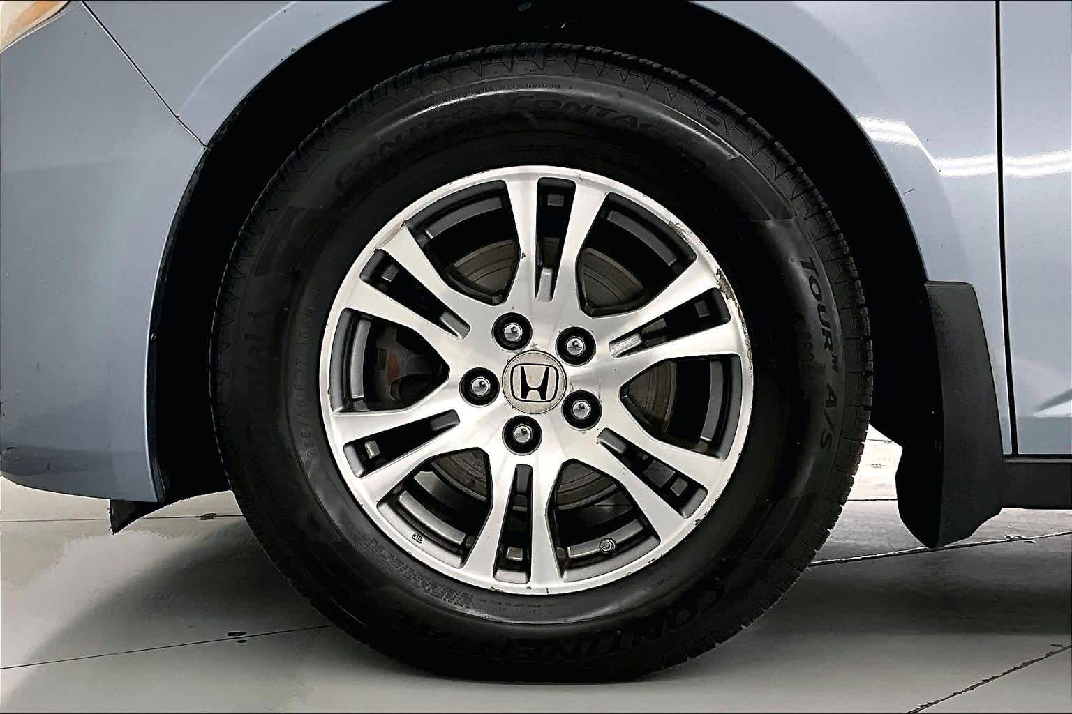 Thumbnail: 2011 Honda Odyssey - 8