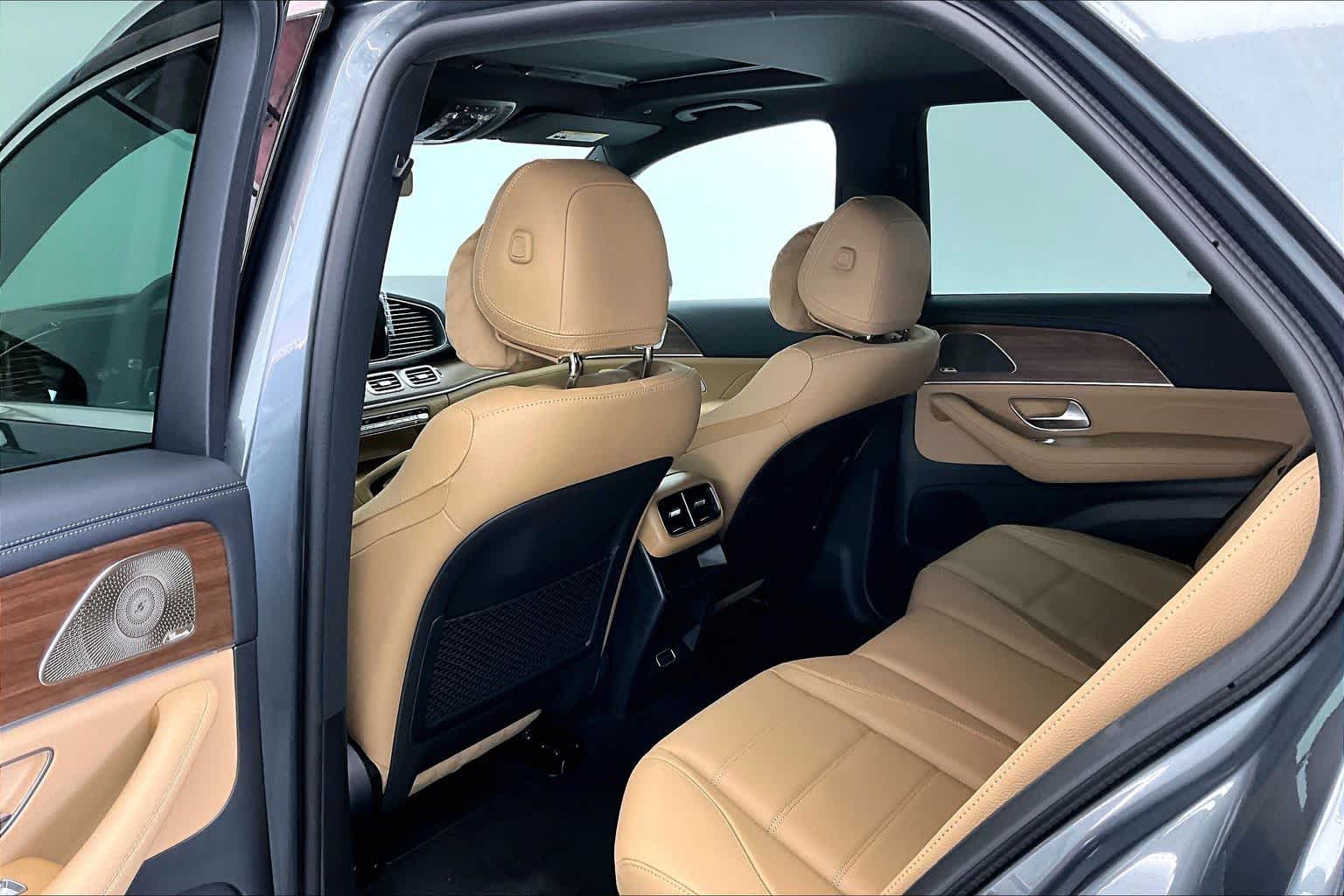 Thumbnail: 2026 Mercedes-Benz GLE - 12