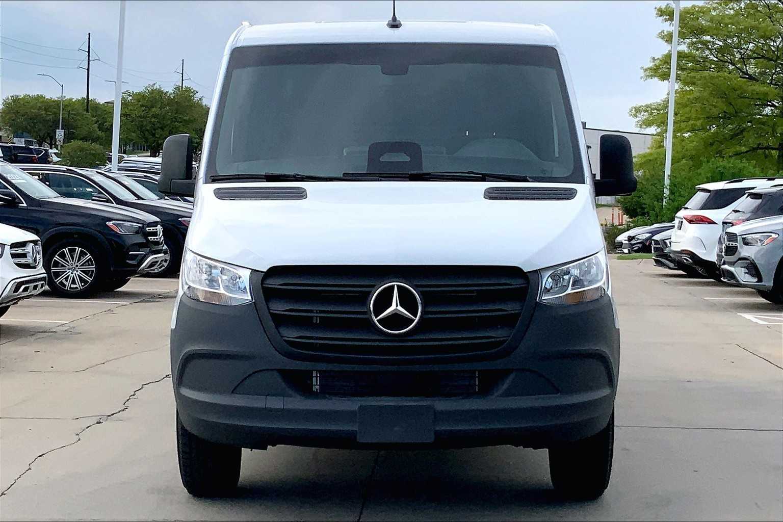 Thumbnail: 2025 Mercedes-Benz Sprinter - 6