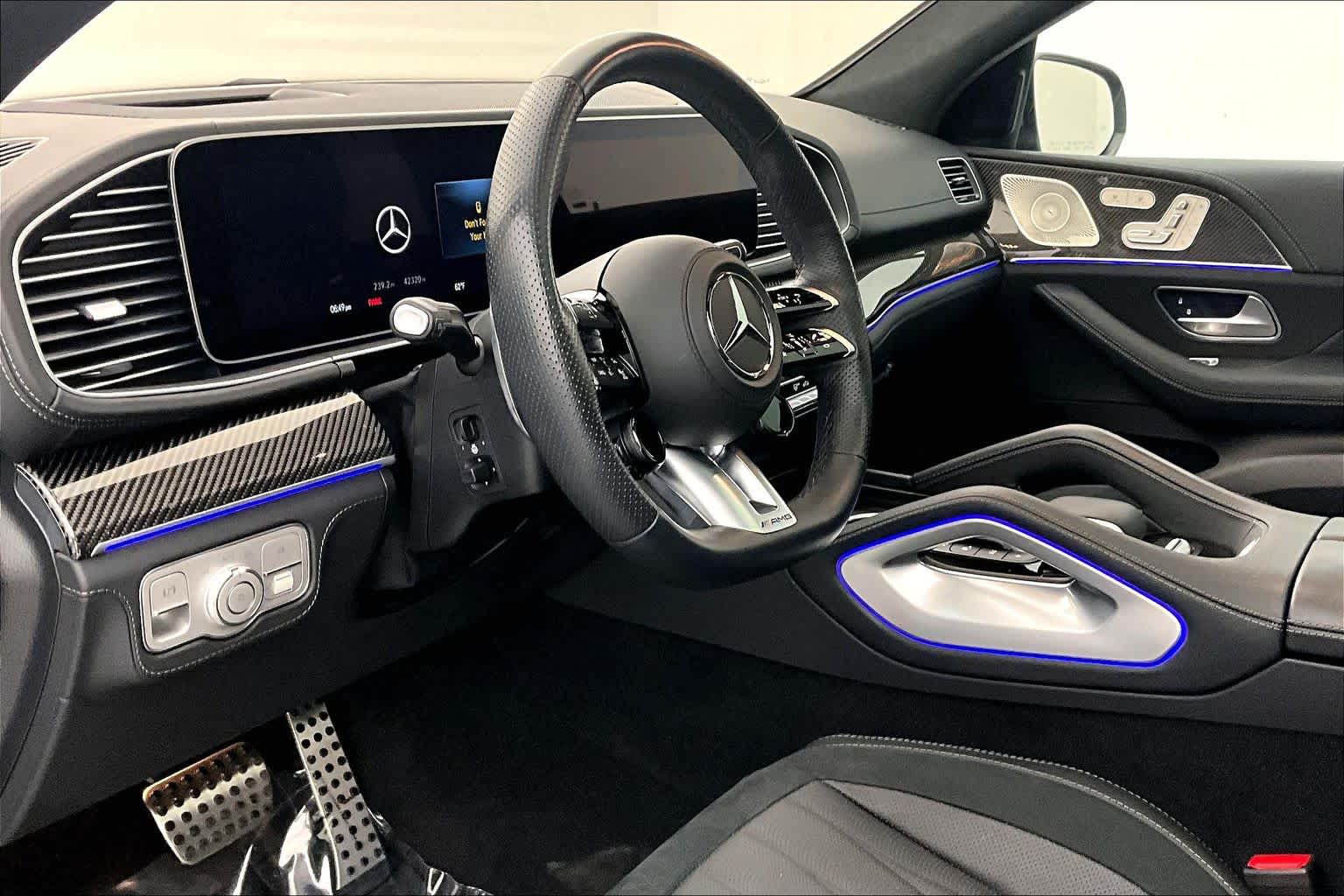 Thumbnail: 2024 Mercedes-Benz GL-Class - 2