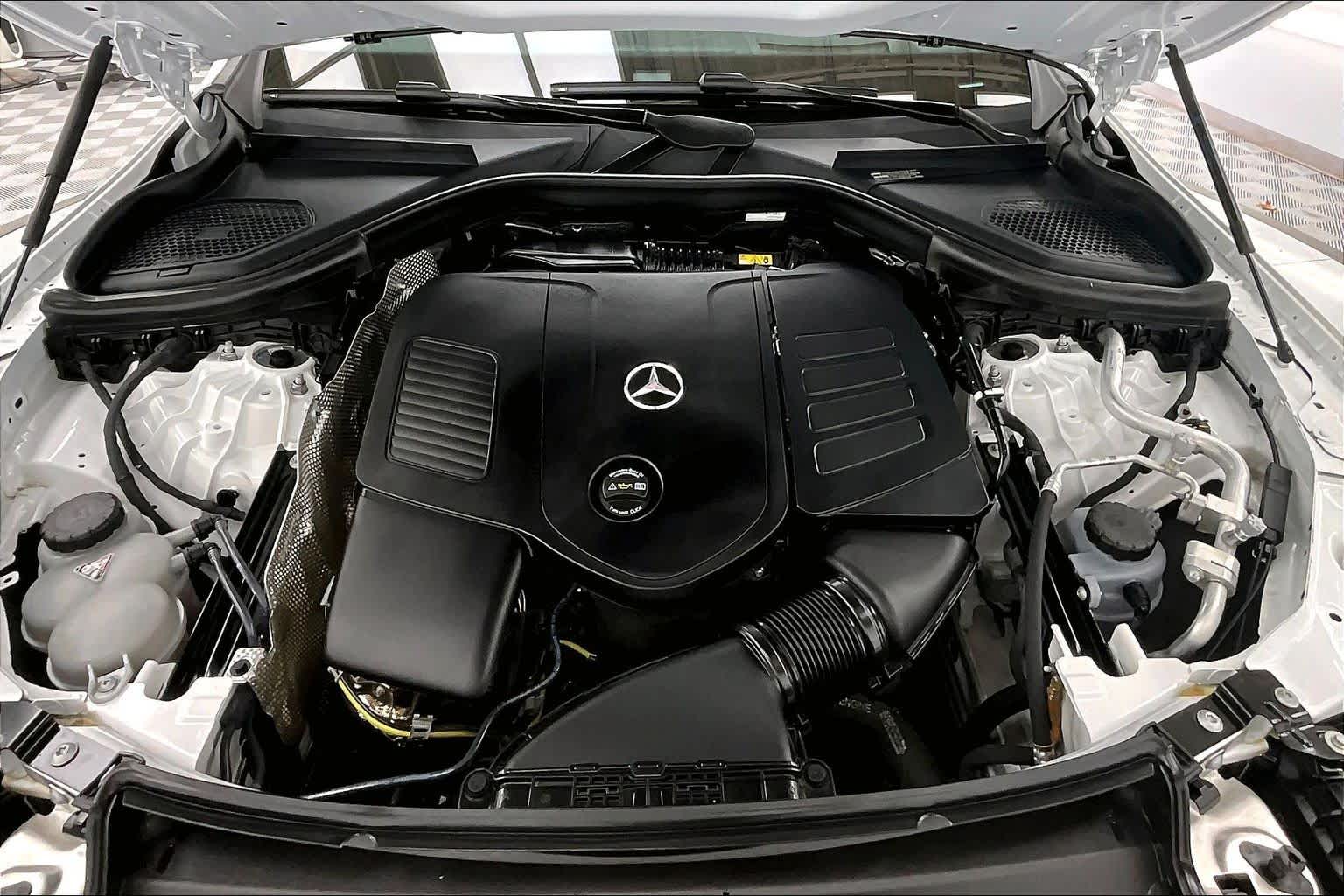 Thumbnail: 2025 Mercedes-Benz GLC - 9