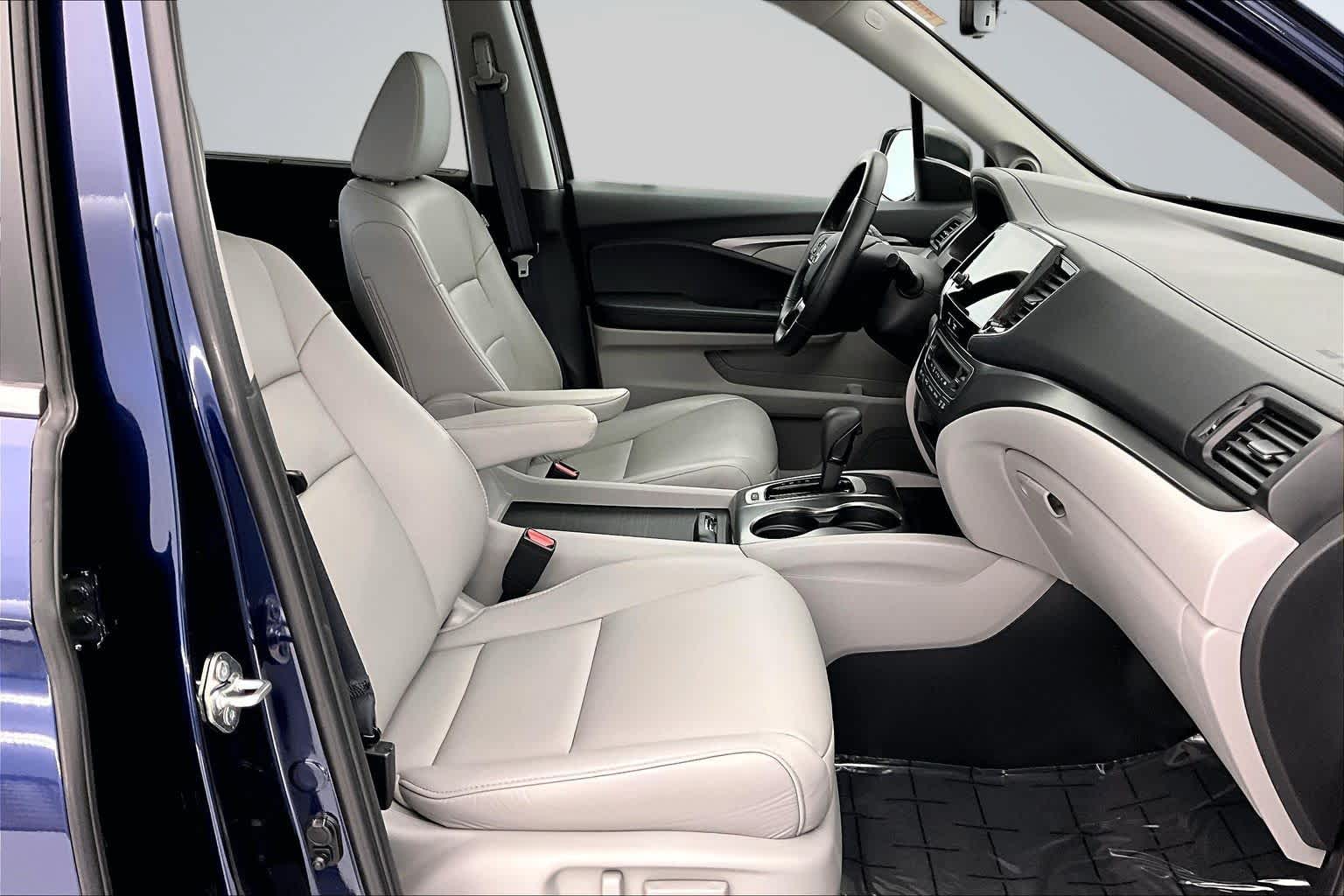 Thumbnail: 2020 Honda Pilot - 14