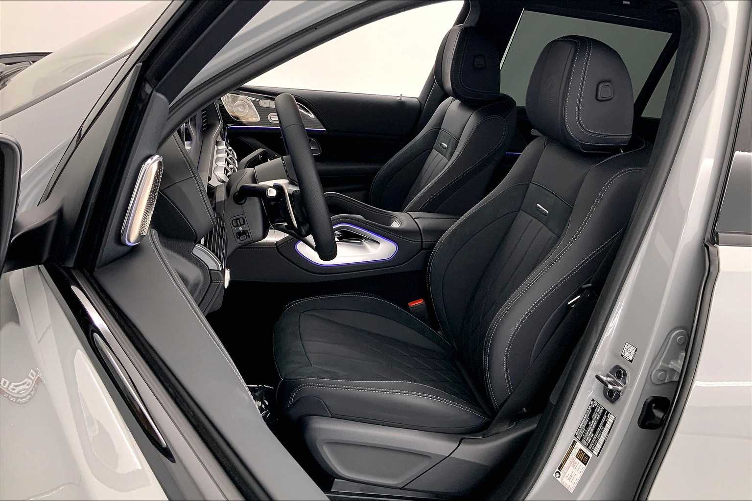 Thumbnail: 2025 Mercedes-Benz GL-Class - 11