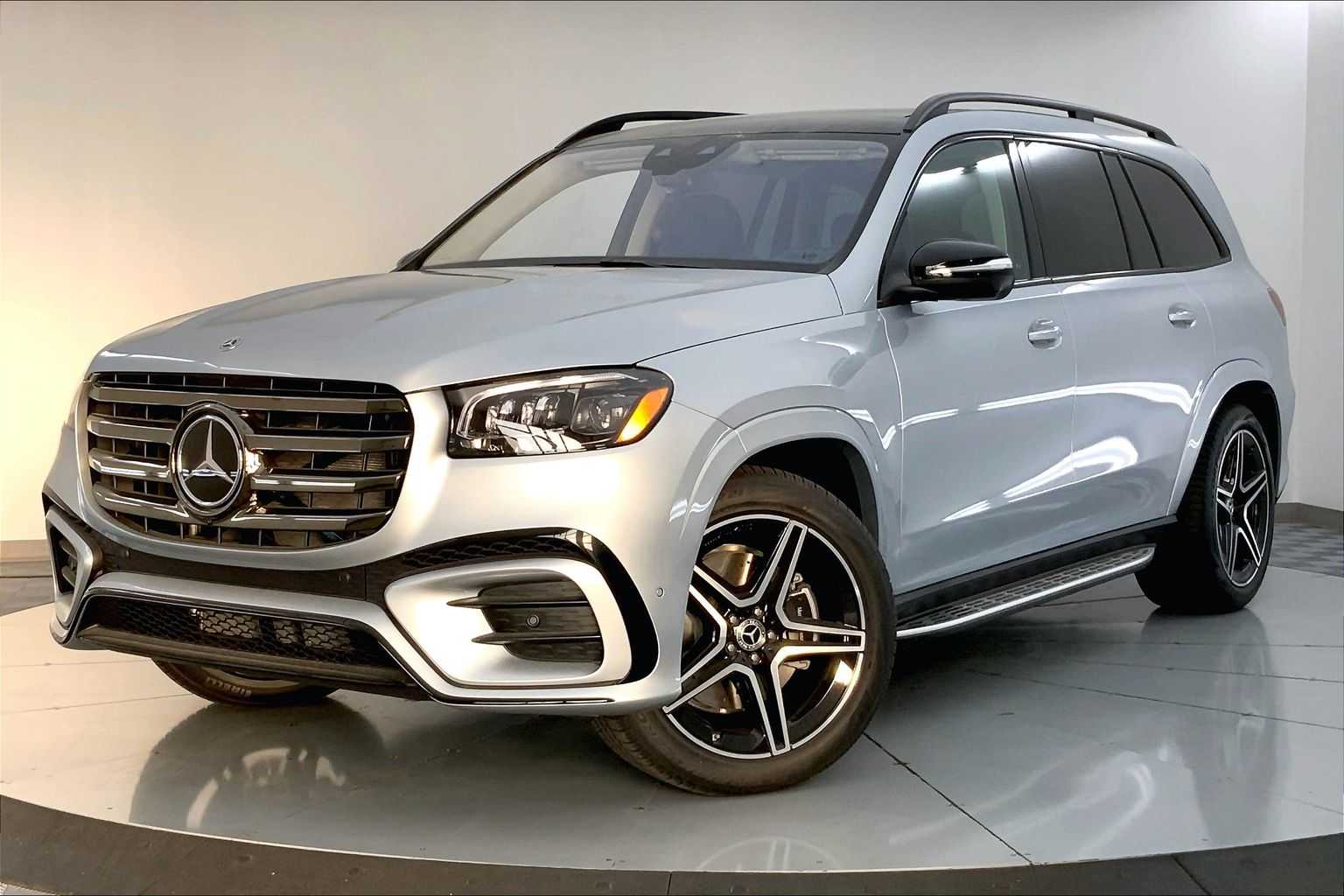 Thumbnail: 2026 Mercedes-Benz GLS - 1
