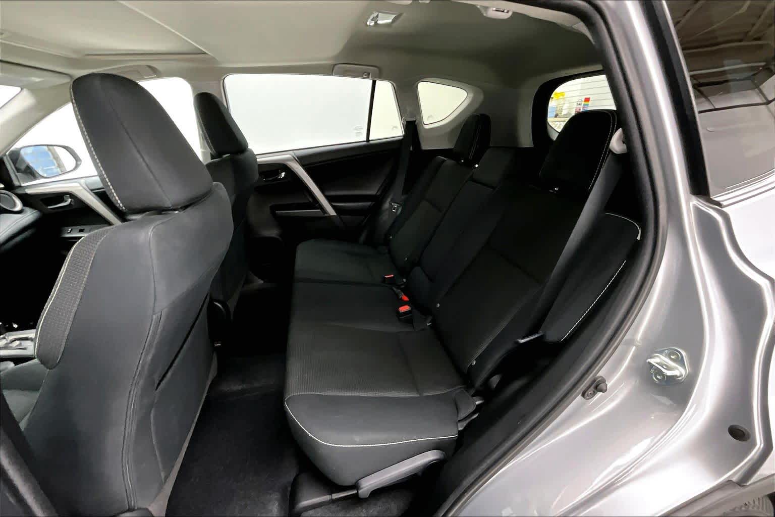 Thumbnail: 2018 Toyota RAV4 - 13