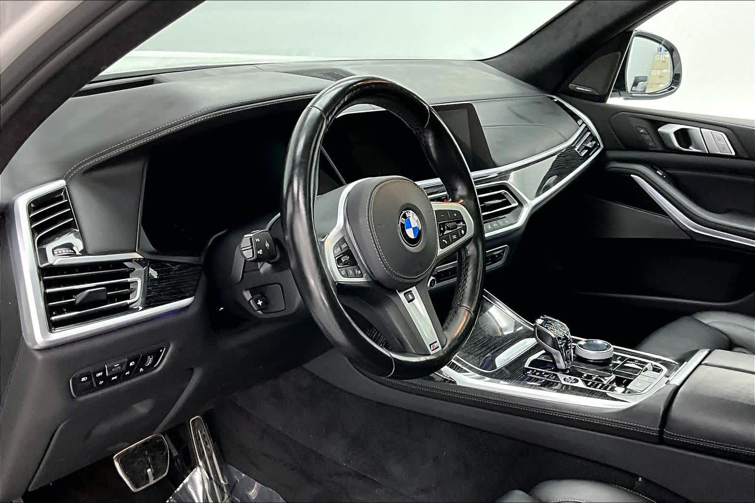 Thumbnail: 2021 BMW X7 - 2