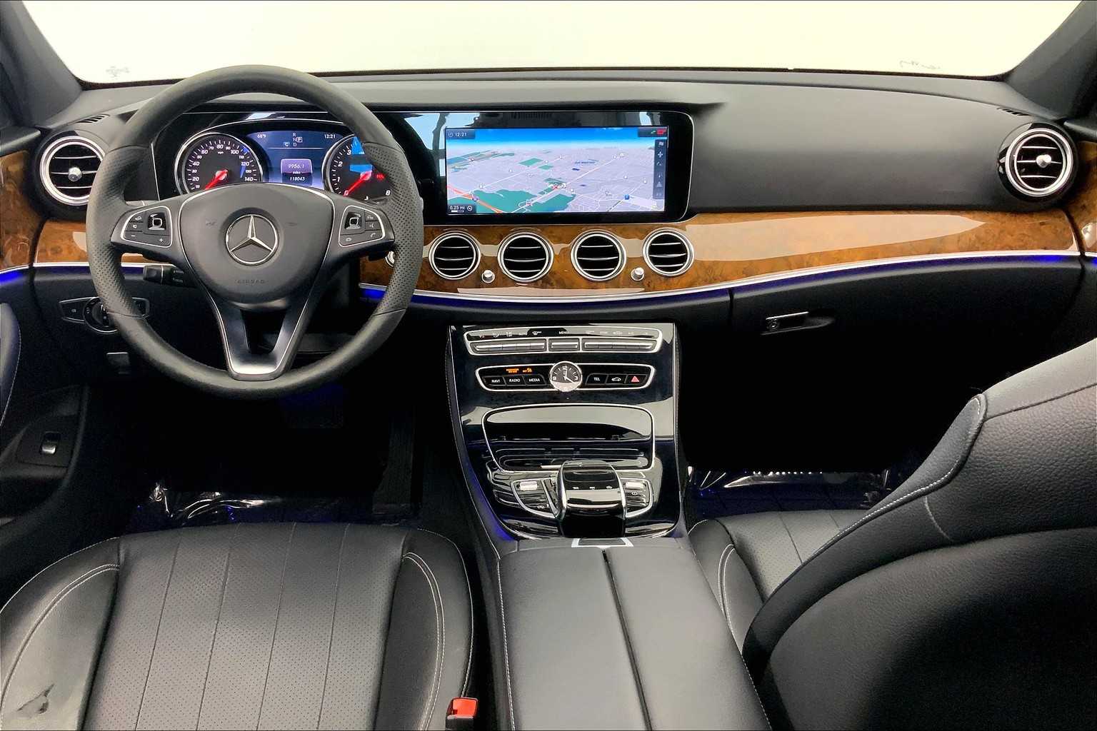 Thumbnail: 2017 Mercedes-Benz E-Class - 10