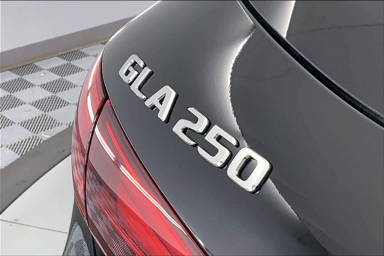 Thumbnail: 2025 Mercedes-Benz GLA - 7