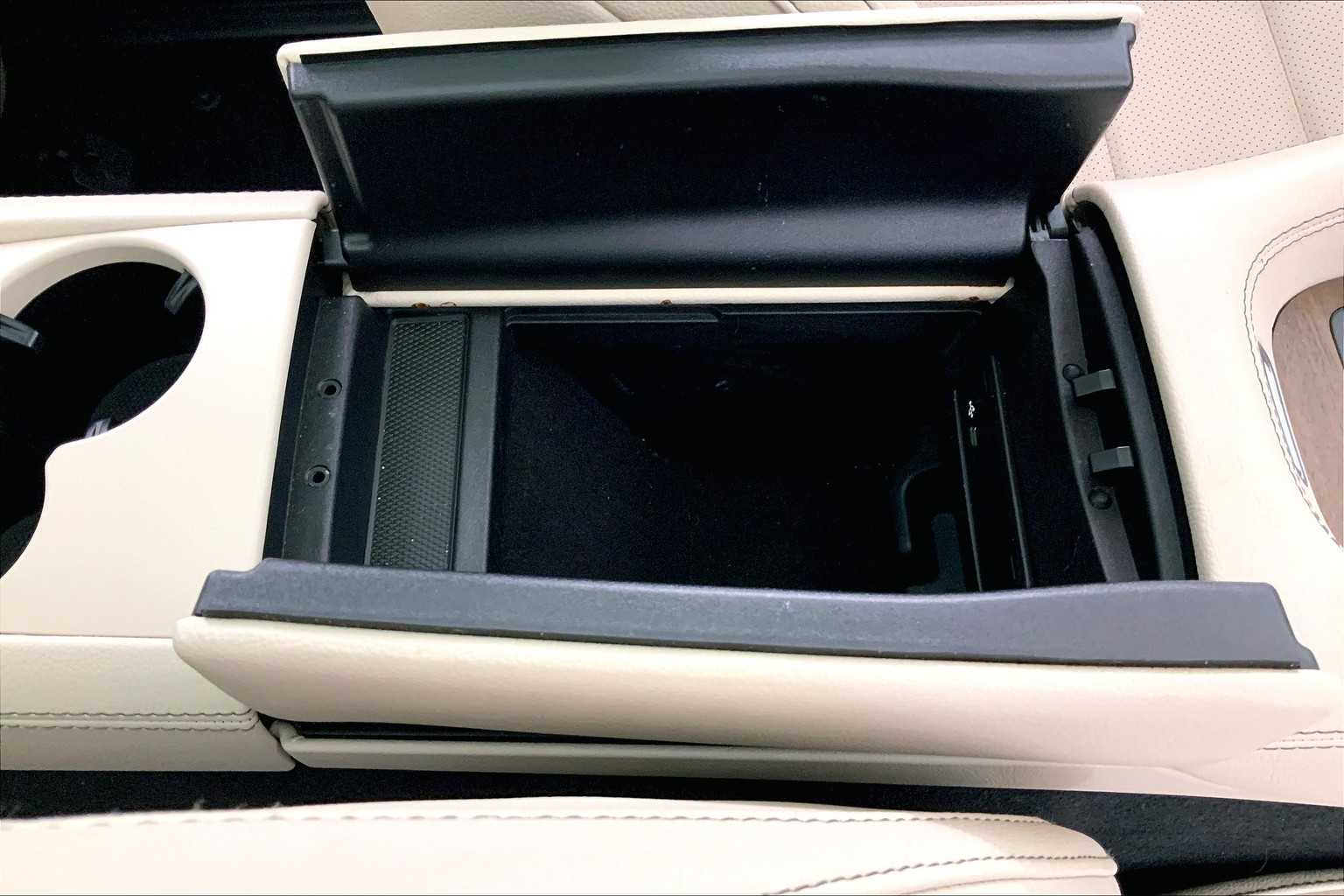 Thumbnail: 2022 Mercedes-Benz GLS - 28