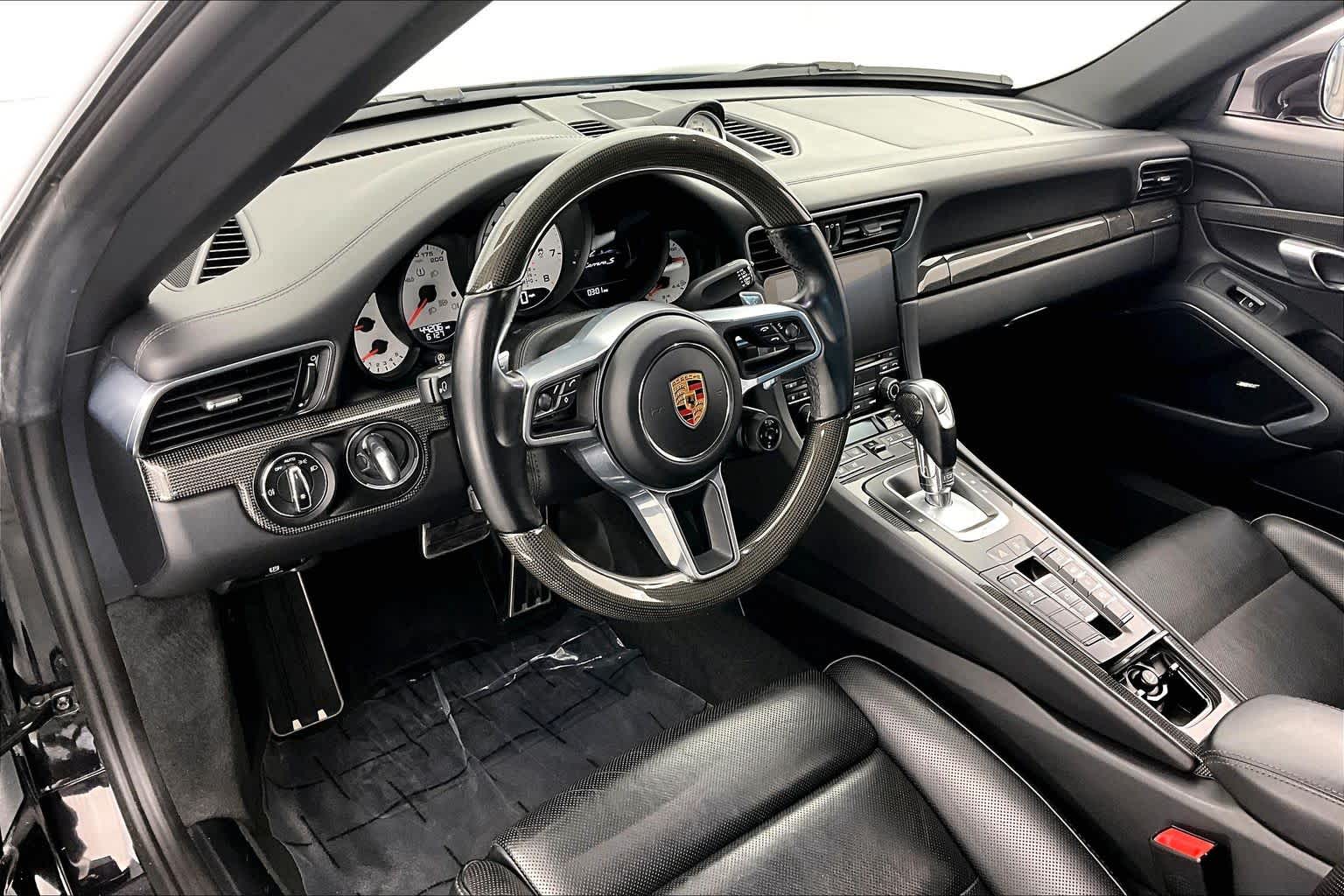 Thumbnail: 2019 Porsche 911 - 2